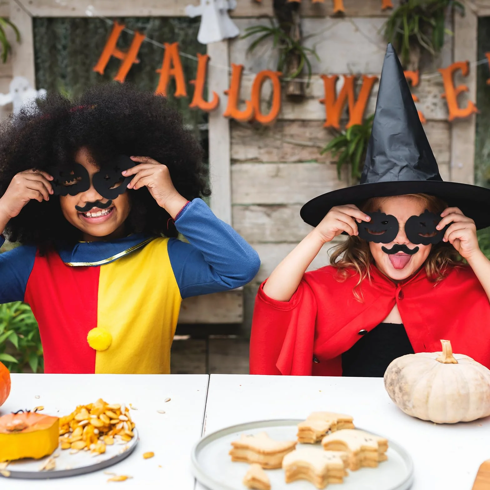 Sibba 48 sztuk samoprzylepnych wąsów, sztuczne brody, Halloween, do przyklejenia, na Boże Narodzenie, urodziny, karnawał, imprezy tematyczne, 11 styl