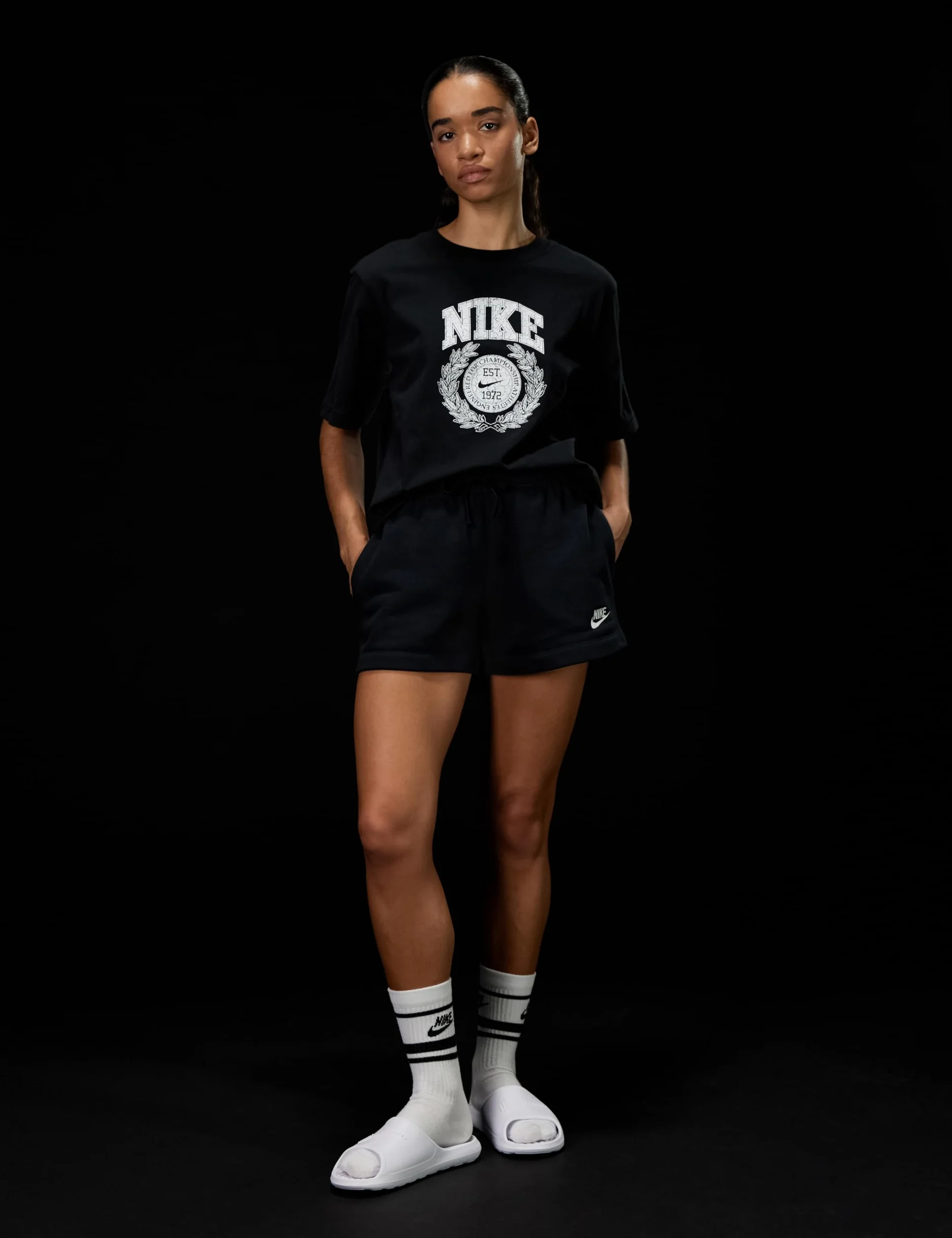NIKE Victori One Klapki Kobiety