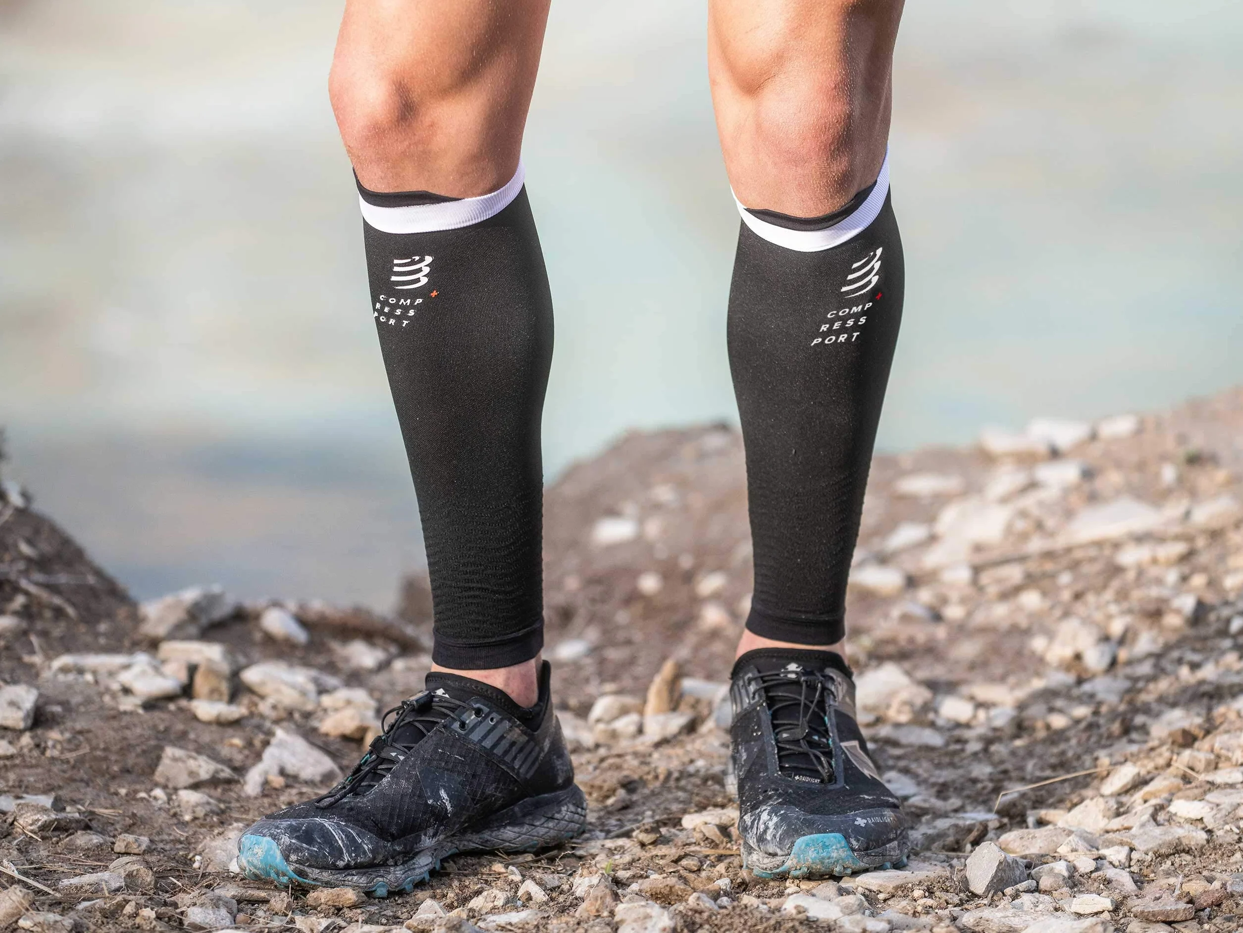 Compressport - bandaż kompresyjny na łydki – R2V2 – ochrona mięśni, wydajność i rekreacja do uprawiania sportu – ultralekki i antystatyczny – bieganie, jazda na rowerze, do jazdy na rowerze i