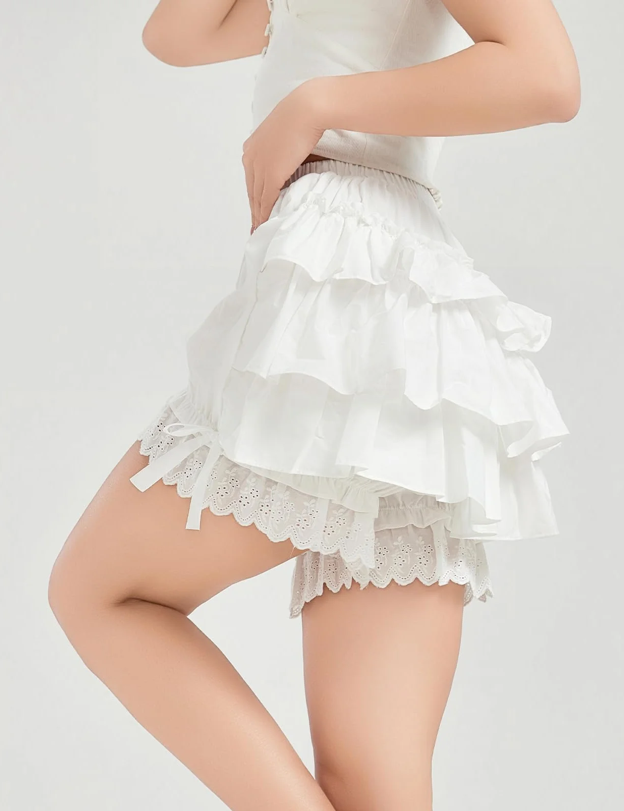 BEAUTELICATE Damskie szorty Bloomer 100% bawełna retro czółenka z falbankami spodnie piżamowe majtki Pumpkin Pantaloons Pettipants falbanki białe