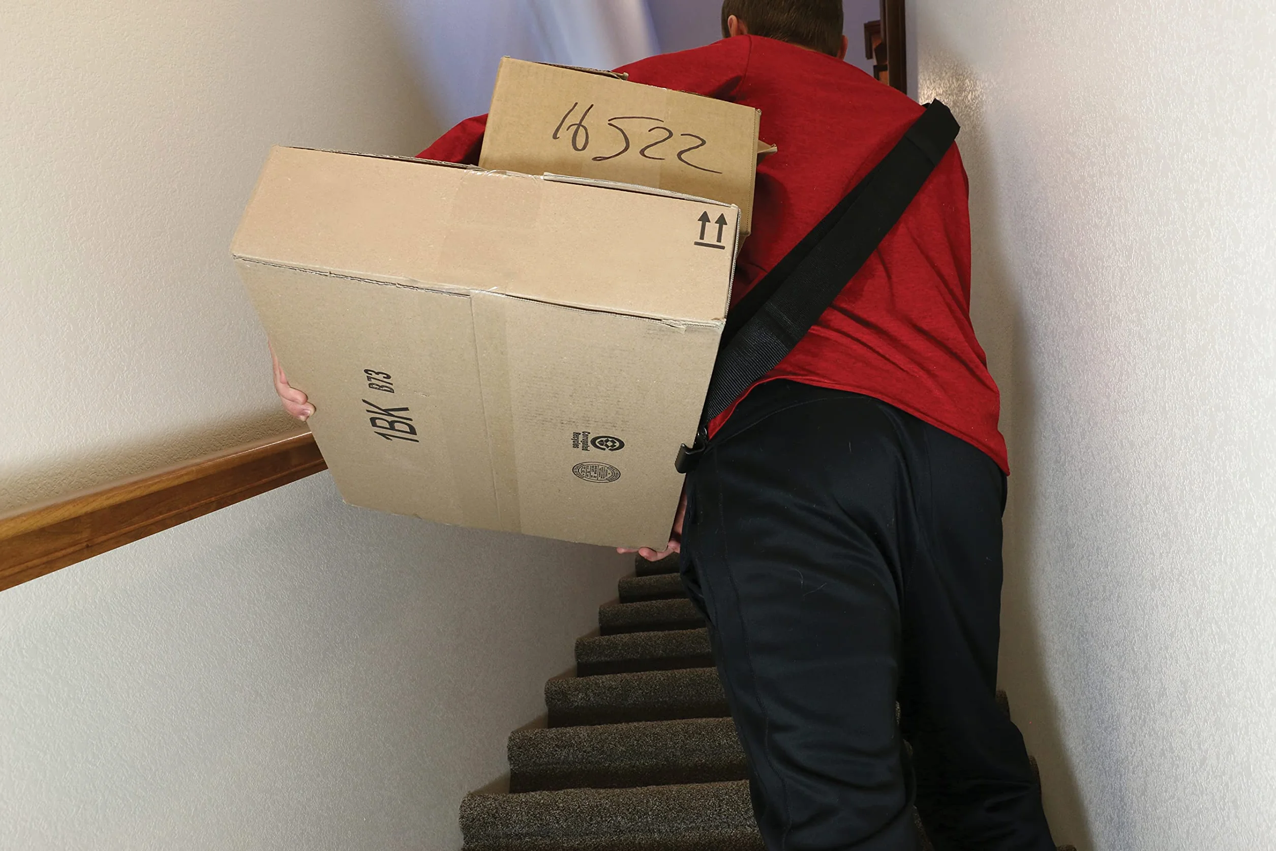 Pasek do noszenia Shoulder Dolly HandyLifter z haczykiem i uchwytem ułatwiającym podnoszenie. Bezpieczny ruch, podnosz, transportuj i zabezpieczaj ciężkie przedmioty, czarny