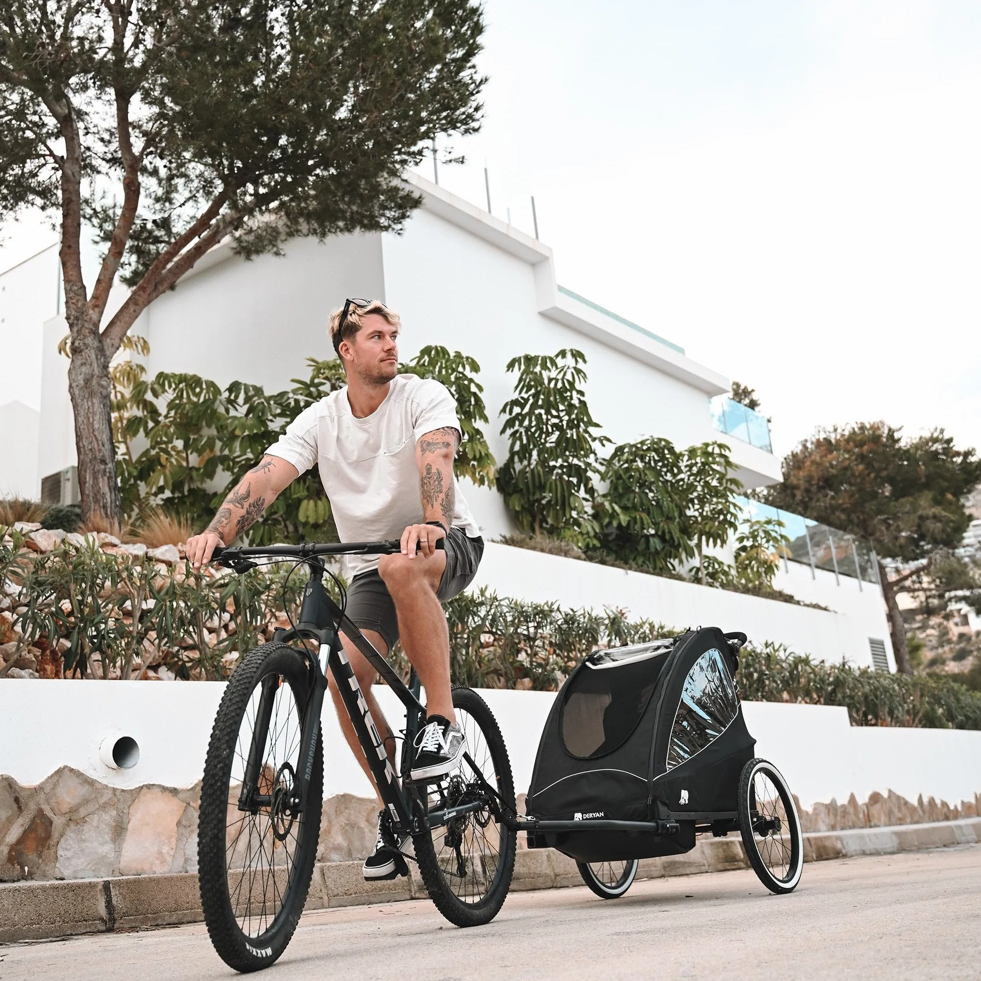 Deryan Przyczepa rowerowa dla dzieci 3 w 1 i jogger dla 1 dziecka, wielofunkcyjny, składany, zawieszenie, regulowany drążek przesuwny, pasy bezpieczeństwa, odblaski, kolor czarny