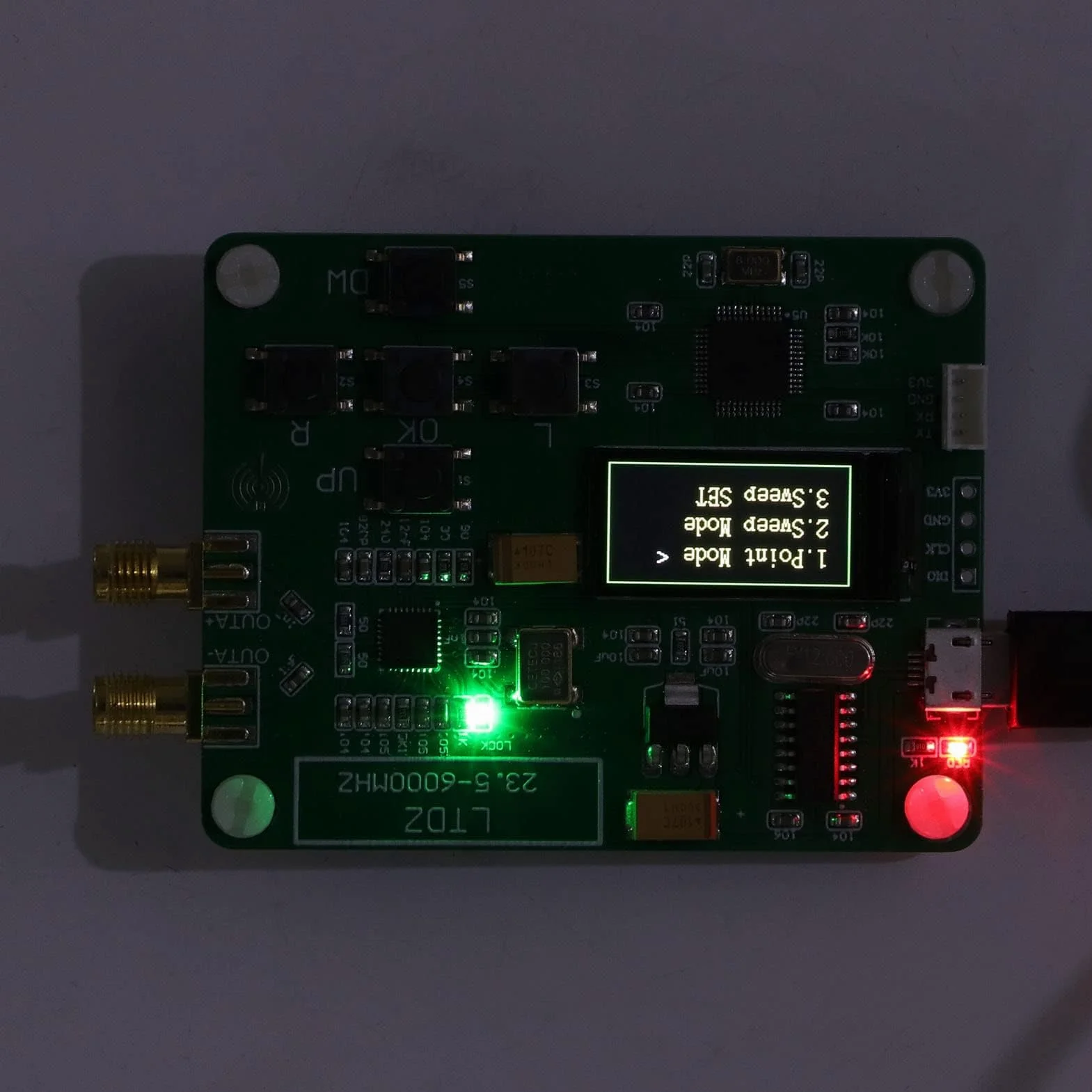 Moduł źródła Sygnału USB moduł Generatora Sygnału 5V Zasilany Sygnałem RF Płyta Generatora 23.5 do 6000MHz