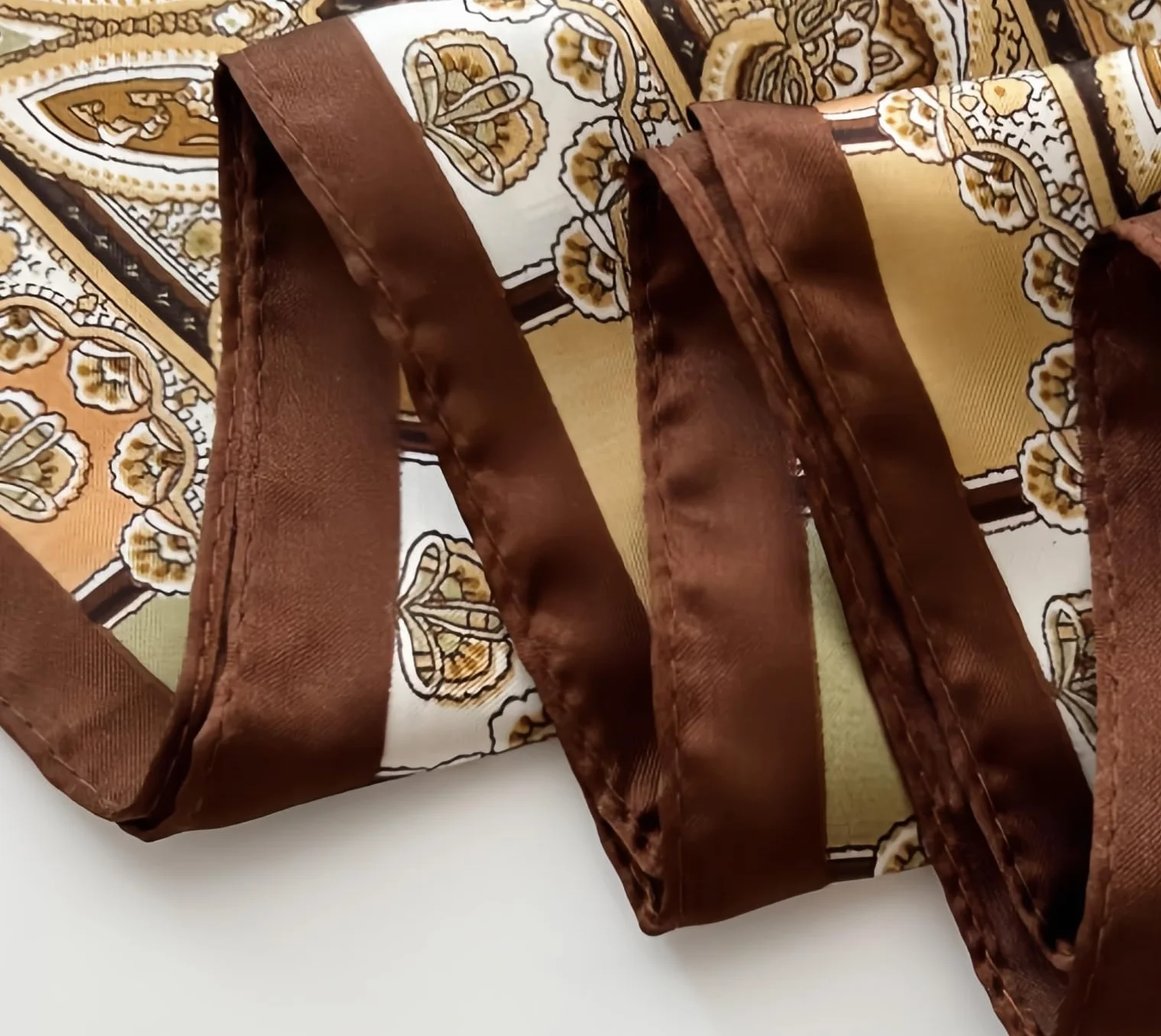 Brązowa bandana satynowa chusta damska, jedwabista chusta na głowę do włosów, kwadratowa chusta na szyję, brązowa dla kobiet, jedwabna chusta do włosów i jedwabna chusta na co dzień, moda, podróż i