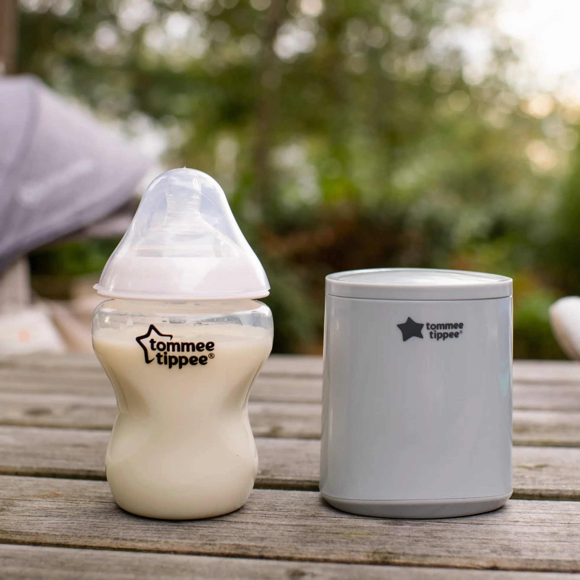 Tommee Tippee LetsGo przenośny podgrzewacz do butelek w podróży, ładowany przez USB, elektryczny podgrzewacz do butelek, lekki i przyjazny w podróży