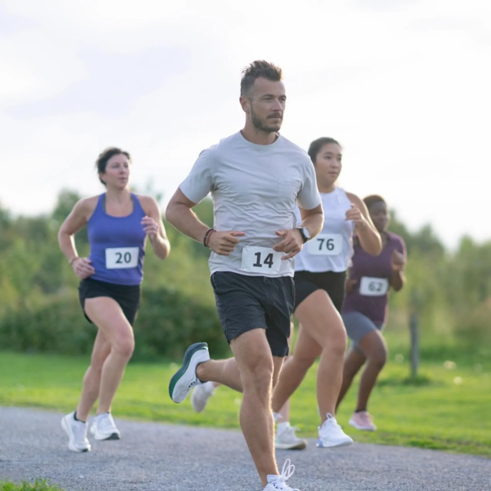 LOFIR Bambusowe skarpety do sneakersów dla mężczyzn i kobiet: letnie skarpety sportowe, oddychające, krótkie skarpety do uprawiania sportu, wędrówek, spacerów, 6 par, 39-50