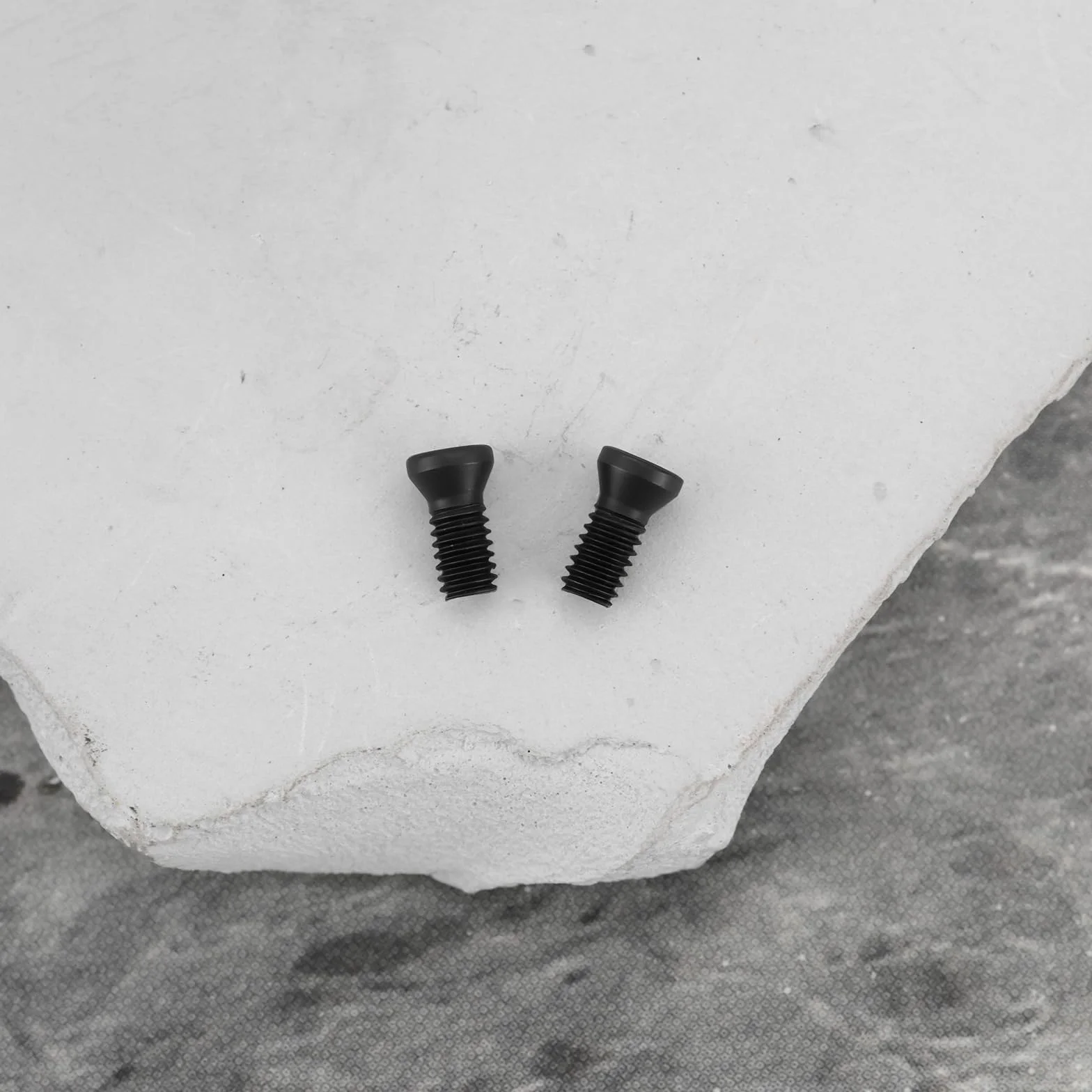 Create idea 10 sztuk śrub Torx M2,5 x 6 mm ze stali węglowej klasy T8, odpowiednie do narzędzi tokarskich CNC z twardym stopem
