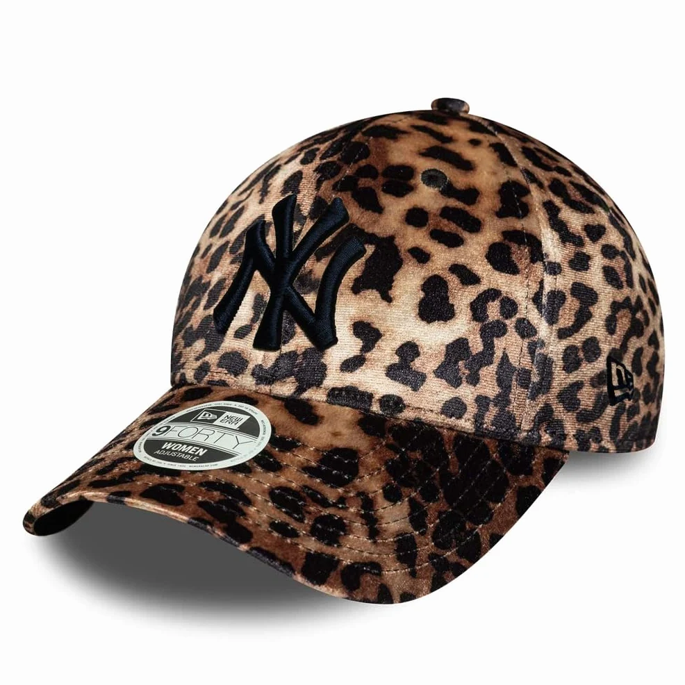 New Era Damska czapka MLB 9FORTY welur Leopard Cap New York Yankees Black Logo