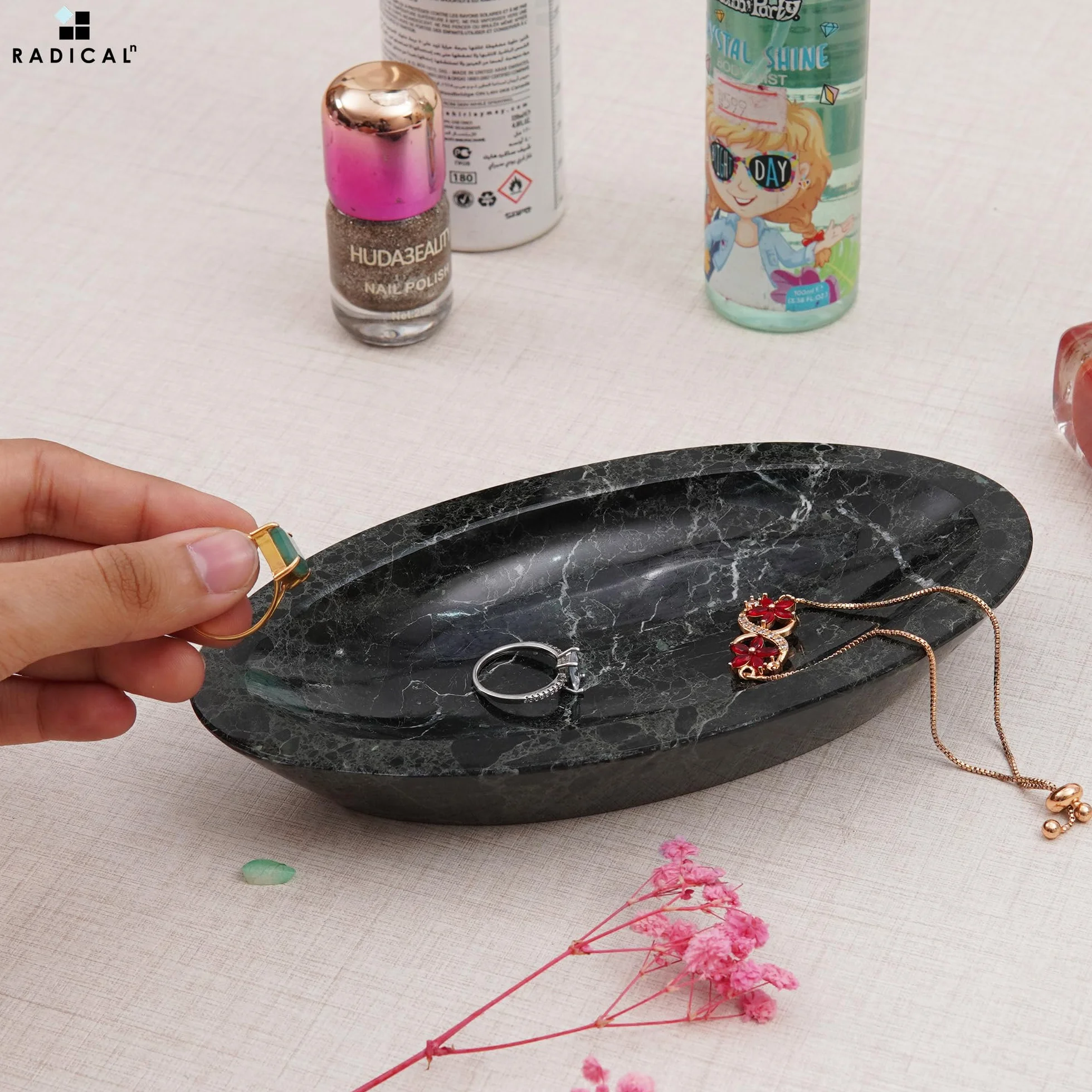 Radicaln Marmurowa taca na biżuterię, czarna, 18 x 8,9 cm, ręcznie robiony organizer na kolczyki, pojemnik do przechowywania tacy na perfumy, naczynie na drobiazgi do dekoracji łazienki i uchwyt na