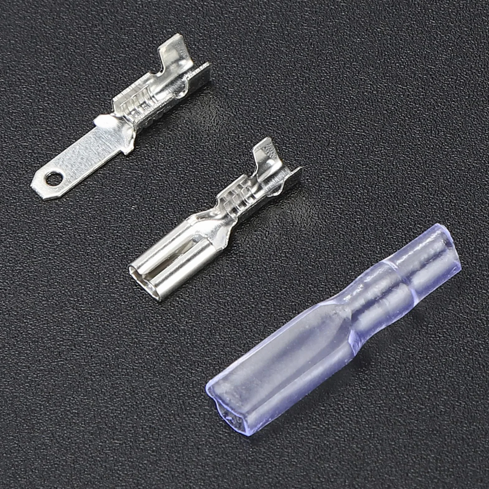 Spade Crimp Terminals Kobieta Mężczyzna 50 Sztuk/Każdy z 100 Sztuk Rękawów Izolacyjnych 2,8 Mm Srebrne Szybkie Złącza