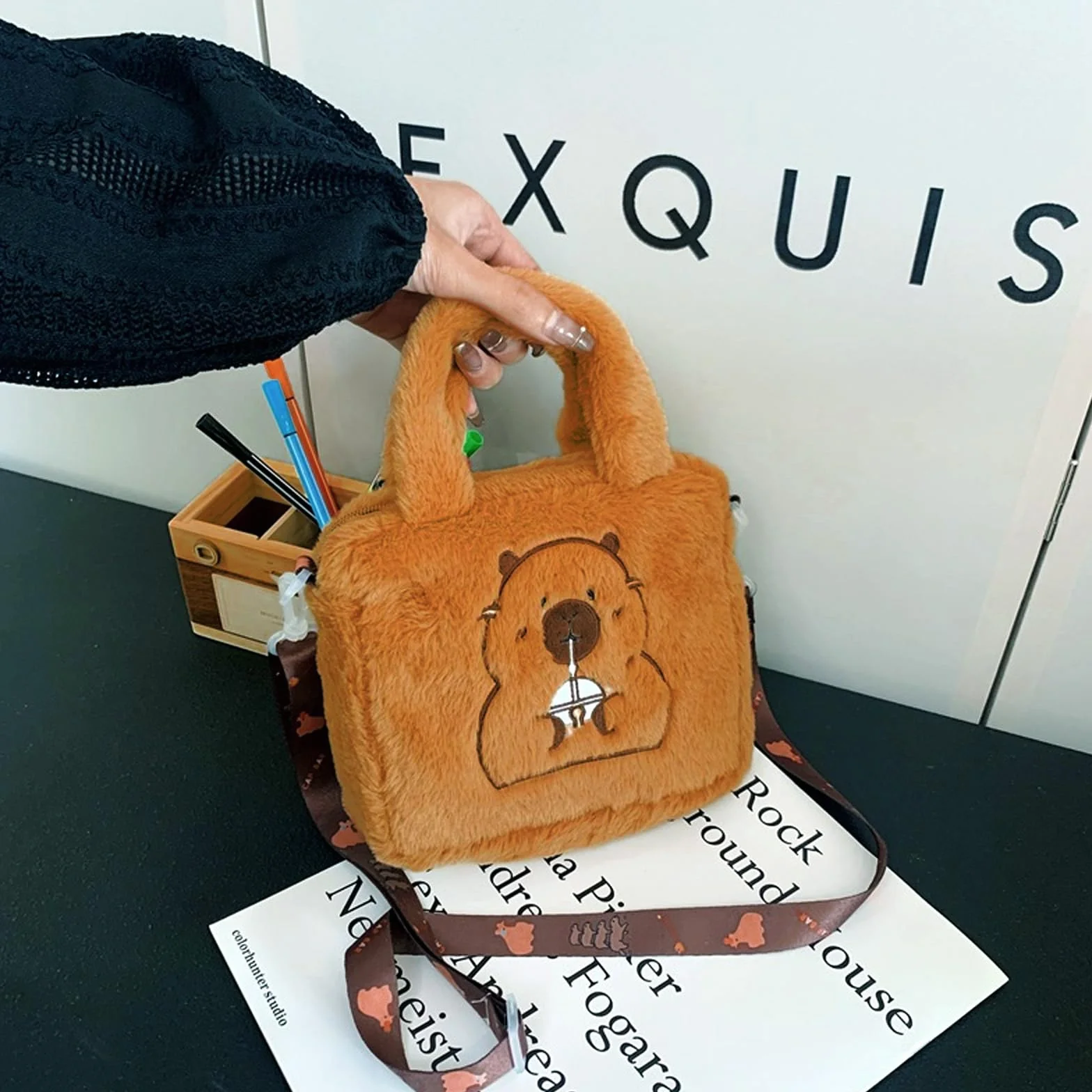 Capybara Pluszowa torebka dziewczęca torba na ramię crossbody 18x16x6 cm