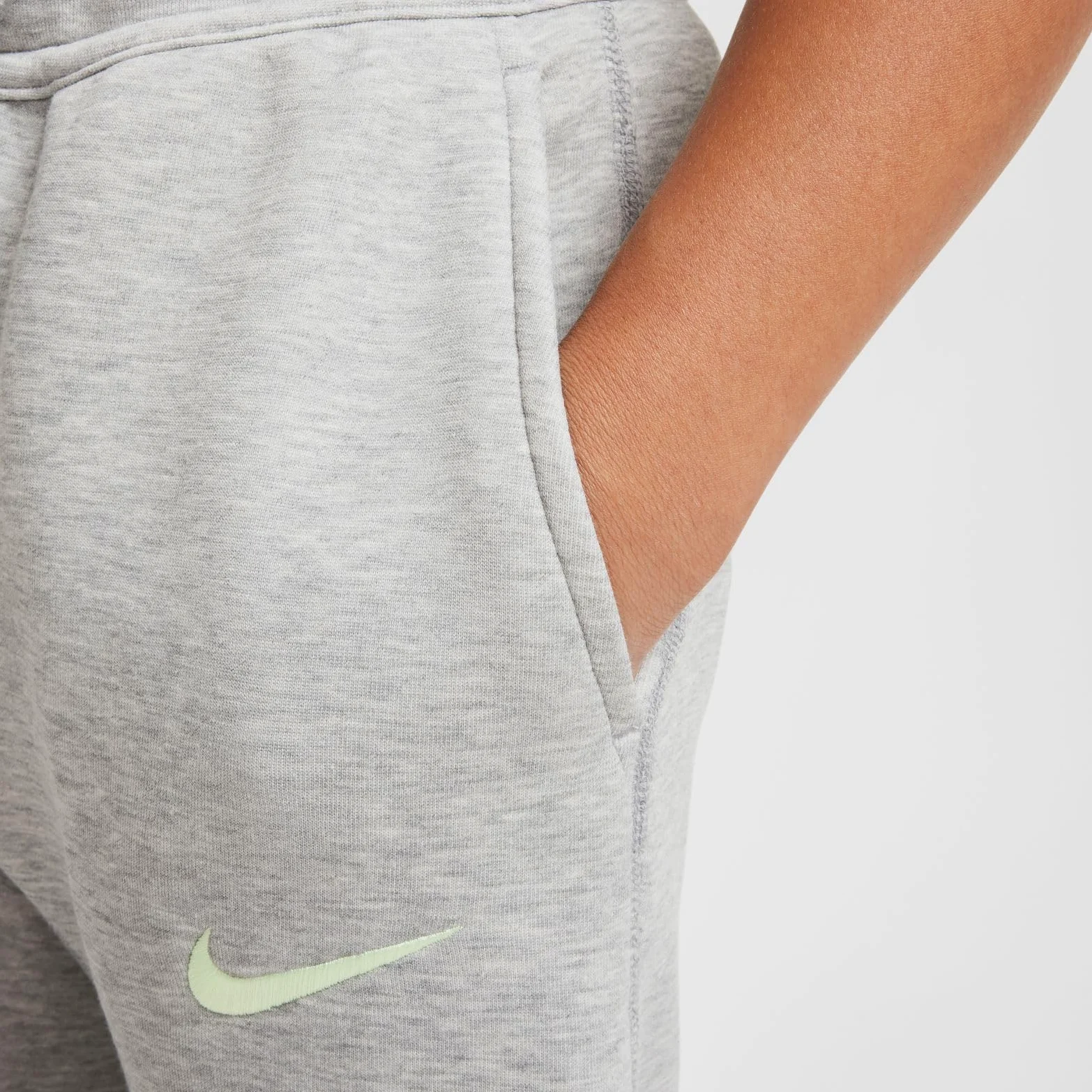 NIKE Fcb B Nsw Tech Flc Pant - Spodnie Chłopcy