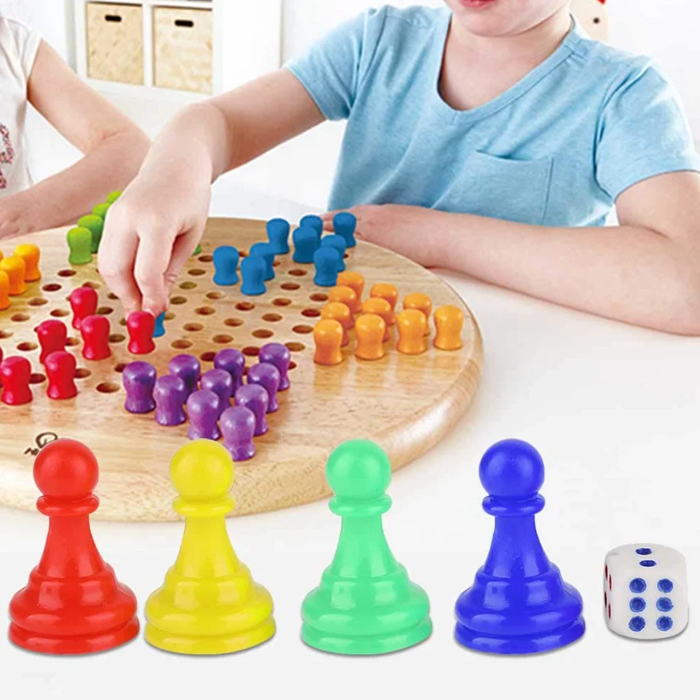 Kolorowy Plastikowy Zestaw Pionków Szachowych Wykwintne Elementy do Gier Planszowych z Kostkami dla Wszystkich Grup Wiekowych Zajęcia w Pomieszczeniach i na świeżym Powietrzu