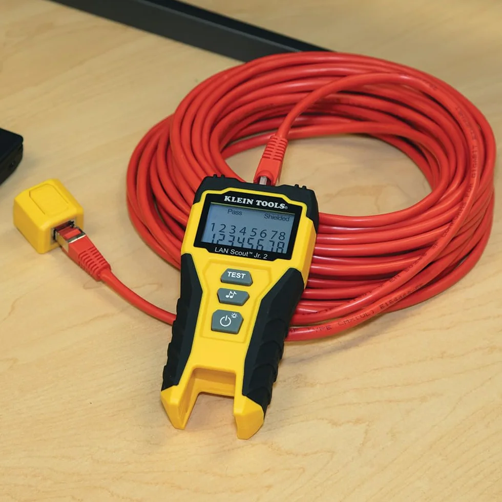 Klein Tools VDV526‑200E | V LAN Scout Jr. 2 tester kabli | do kabli sieciowych Cat 3-7 | test RJ45 i toner | LCD z podświetleniem tła | pilot zdalnego sterowania i baterie w zestawie | kompaktowa