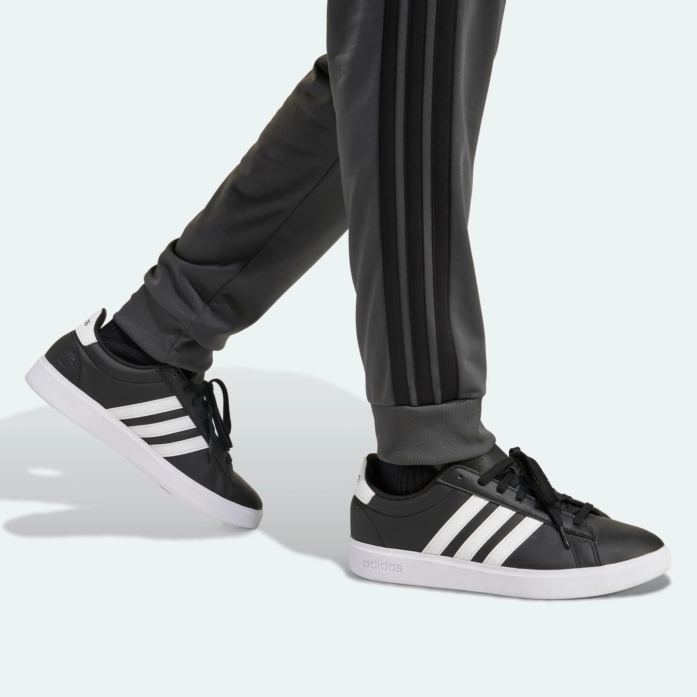 adidas heren SPORTSWEAR BASIC 3 STRIPES TRICOT TRACKSUIT, grey six, M Tall