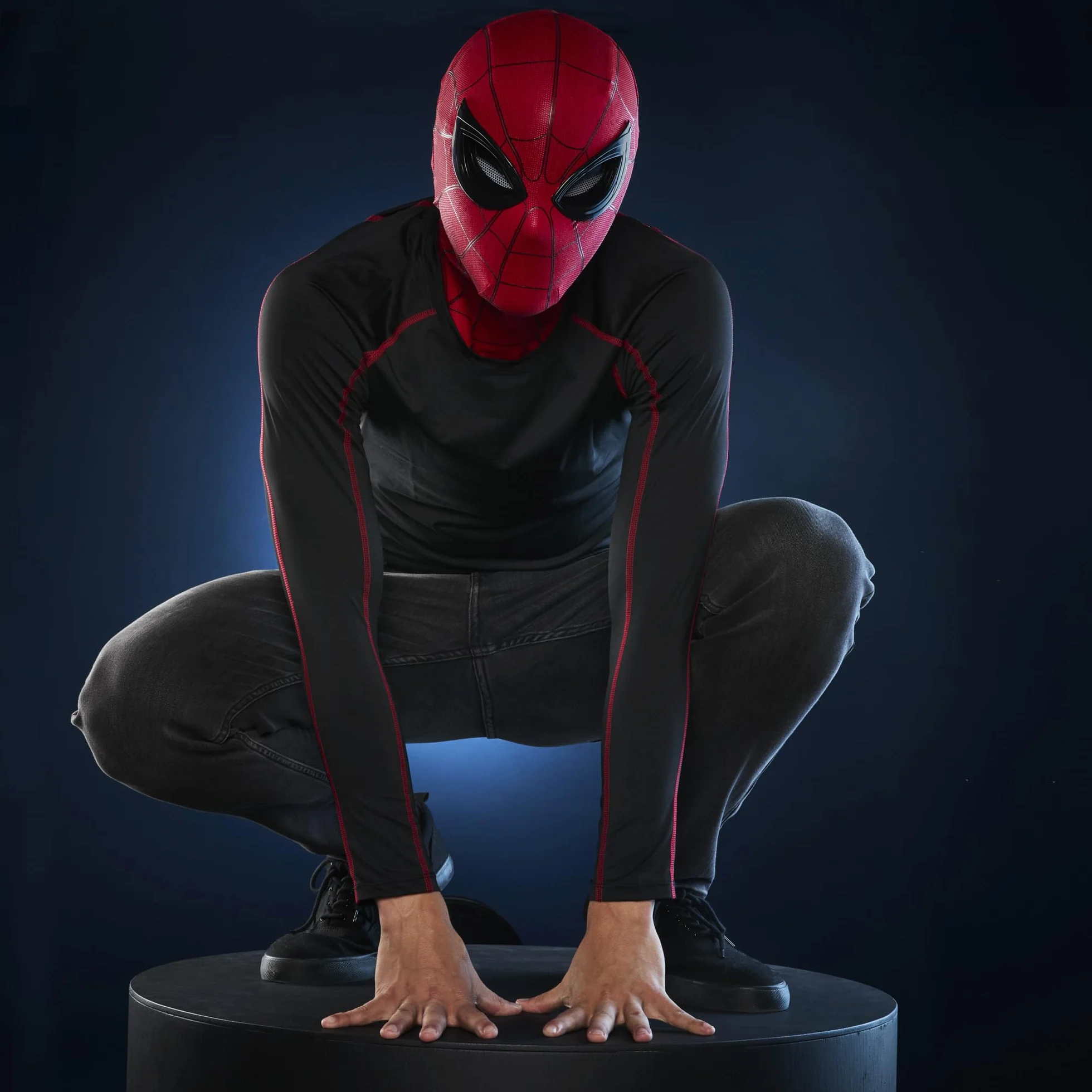 Elektroniczna ekspresyjna maska Spider-Mana z serii Marvel Legends