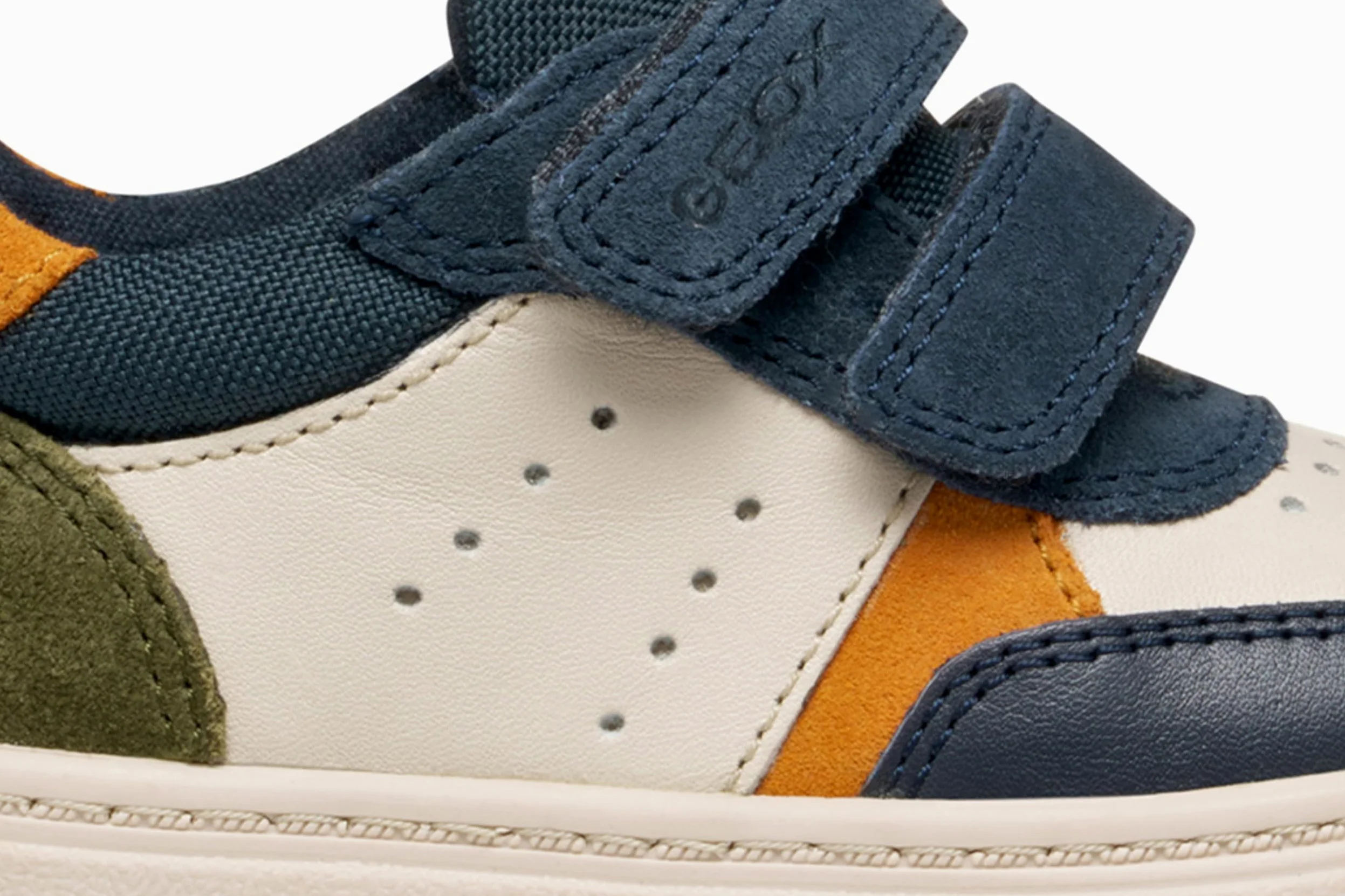 Geox Chłopcy B Nashik BoyAdidasy