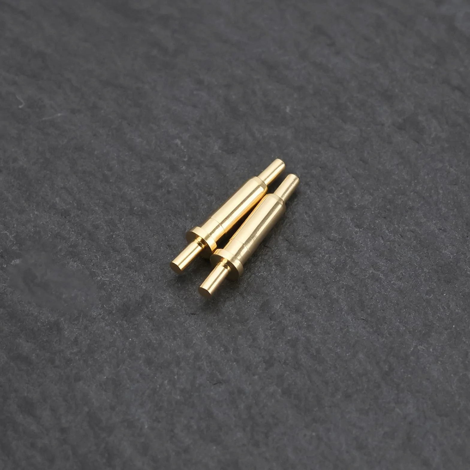 100 szt. 9,5 mm sondy do testu prądu Pogo Pins Złącze 24 V DC 1,5 A do telefonów komórkowych, komunikacji, motoryzacji