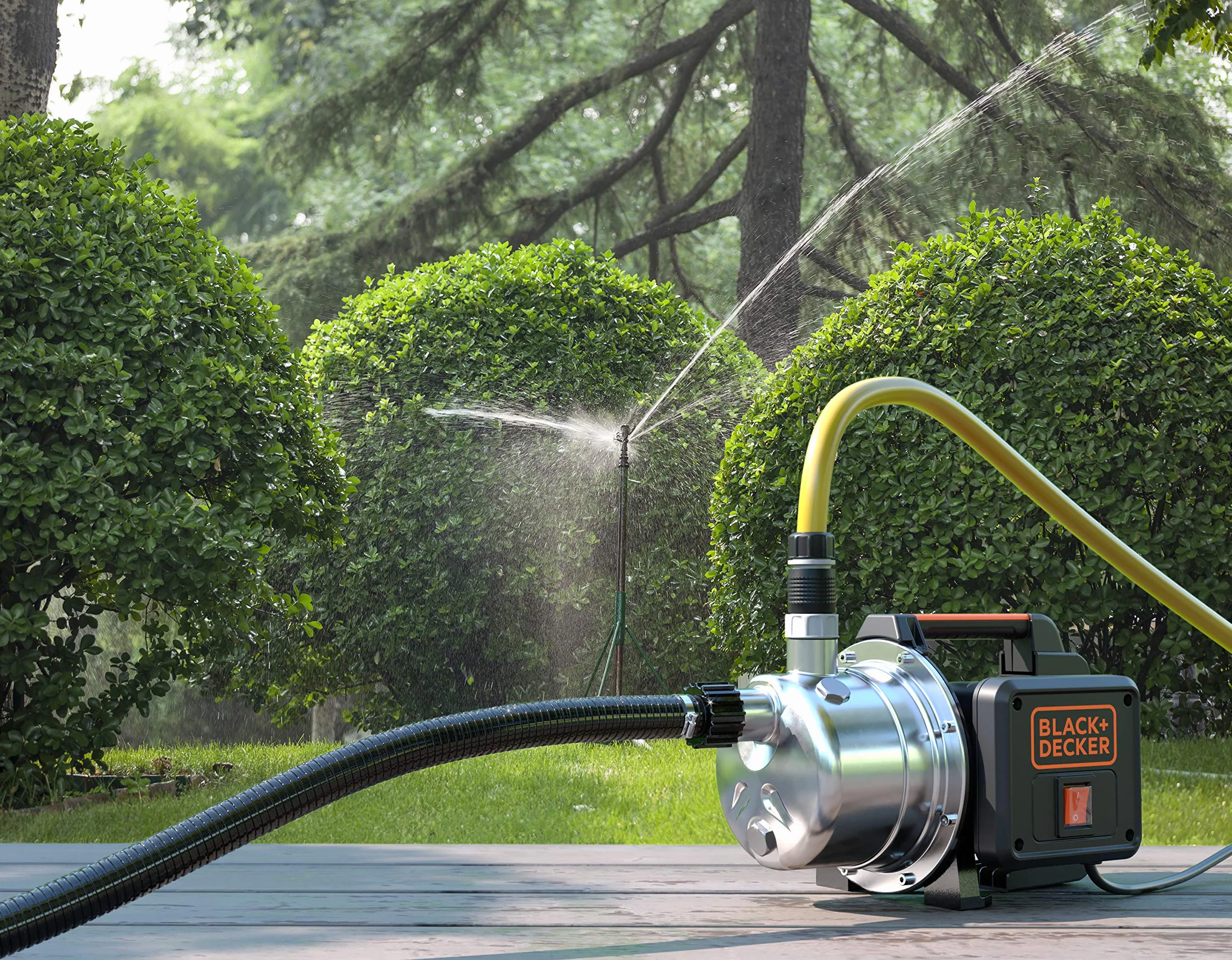 BLACK+DECKER BXGP800XE pompa samozasysająca do czystej wody (800 W, maks. wydajność tłoczenia 3500 l/h, maks. wysokość tłoczenia 38 m)