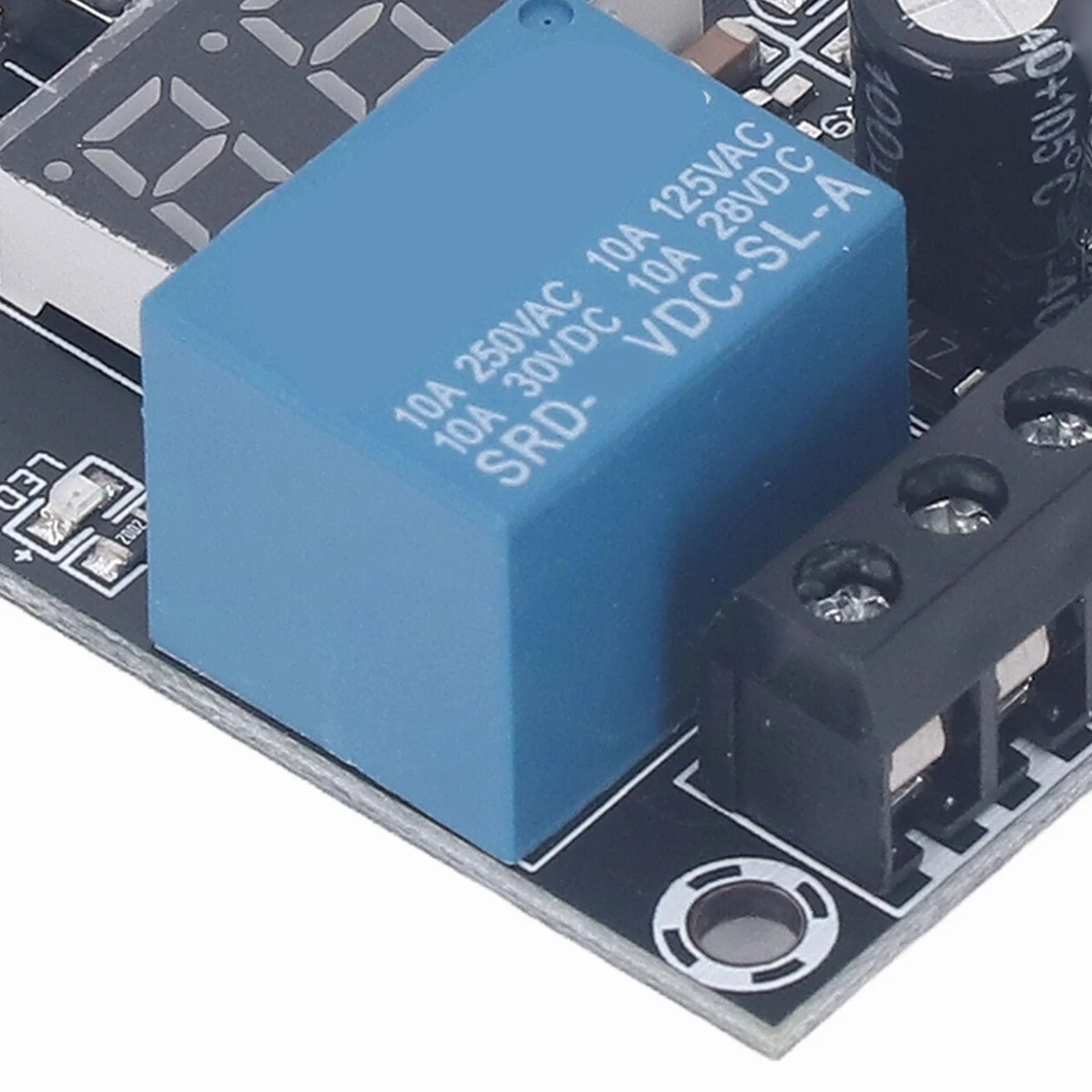 Elprico Stabilne Przekaźnik Napięcia do Sterowania Przez ochronę Napięcia i Sterowanie Obciążeniem Akumulatora Przy Prądu 0-99,9 V i 12A (12V)