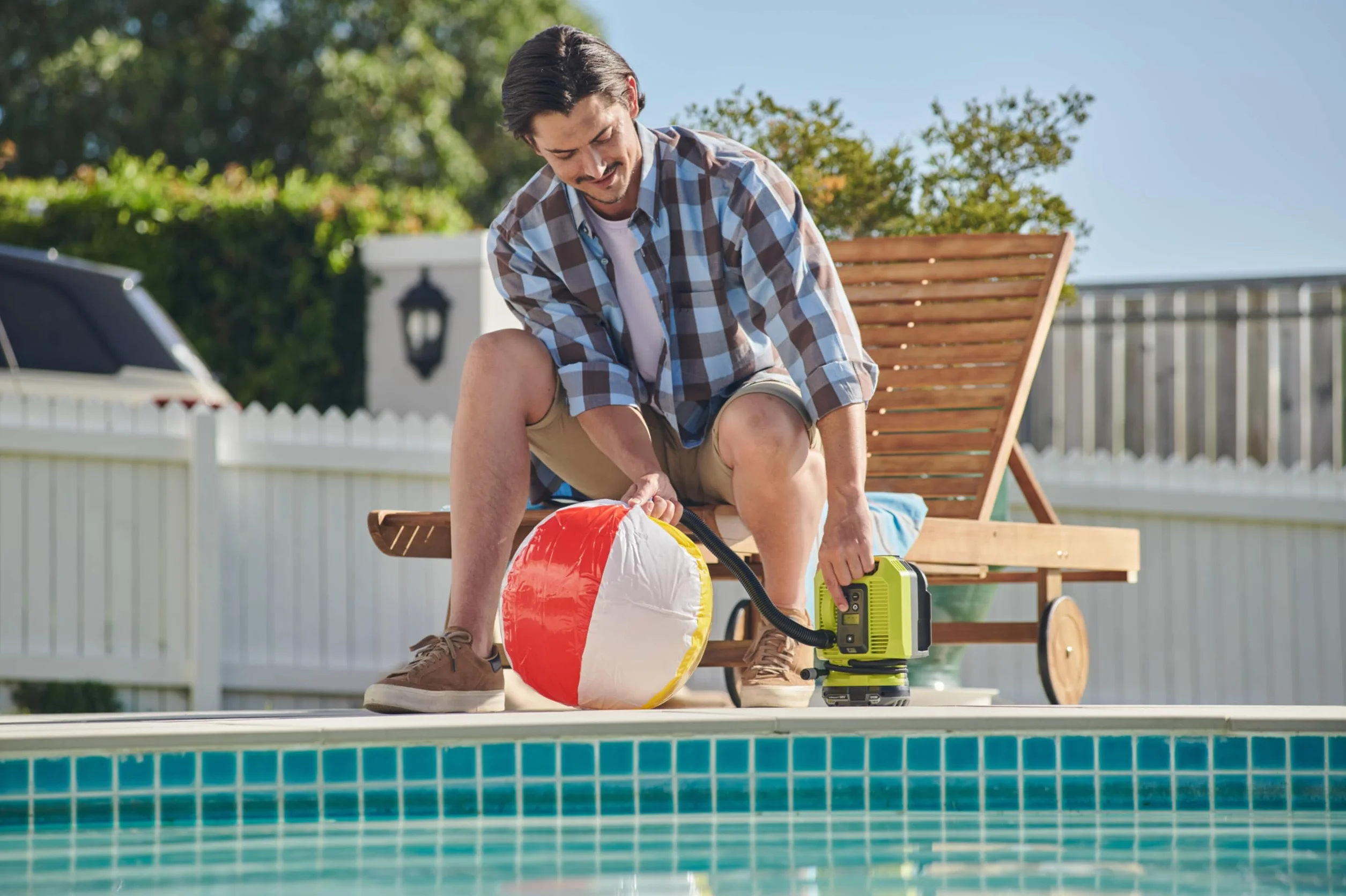 Ryobi - Bezprzewodowa sprężarka i pompka 18 V ONE+ - do 11 barów/do 500 l/min - Dostarczany z 3 końcówkami pompowania (bez baterii) - RMI18