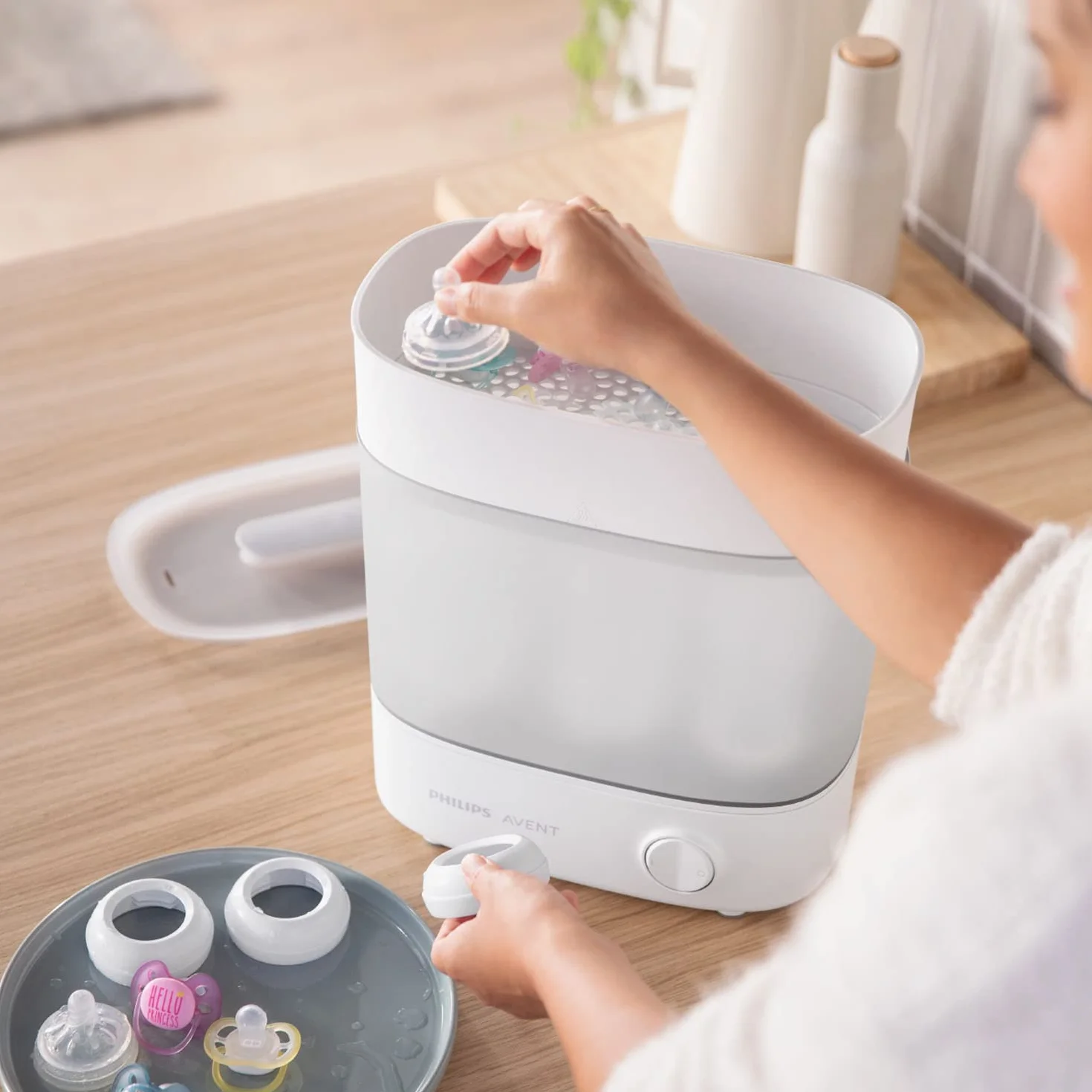 Philips Avent SCF291/00 Elektryczny Sterylizator Parowy na Maks. 6 Butelek dla Niemowląt Przyssawka i Akcesoria, Biały