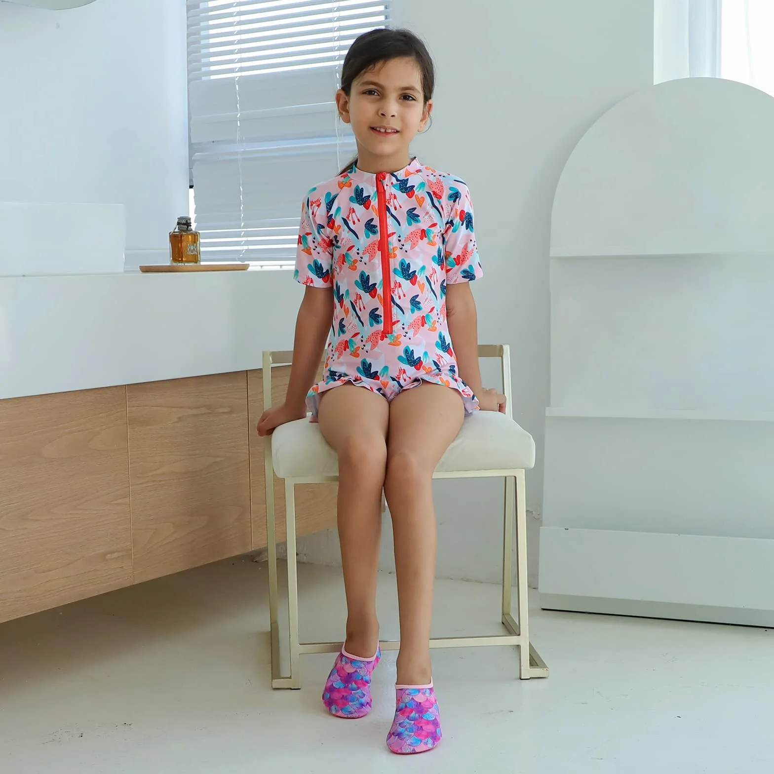 MASOCIO Buty wodne dla dzieci szybkoschnące antypoślizgowe letnie skarpetki plażowe basen pływanie, Łuski, 33/34 EU