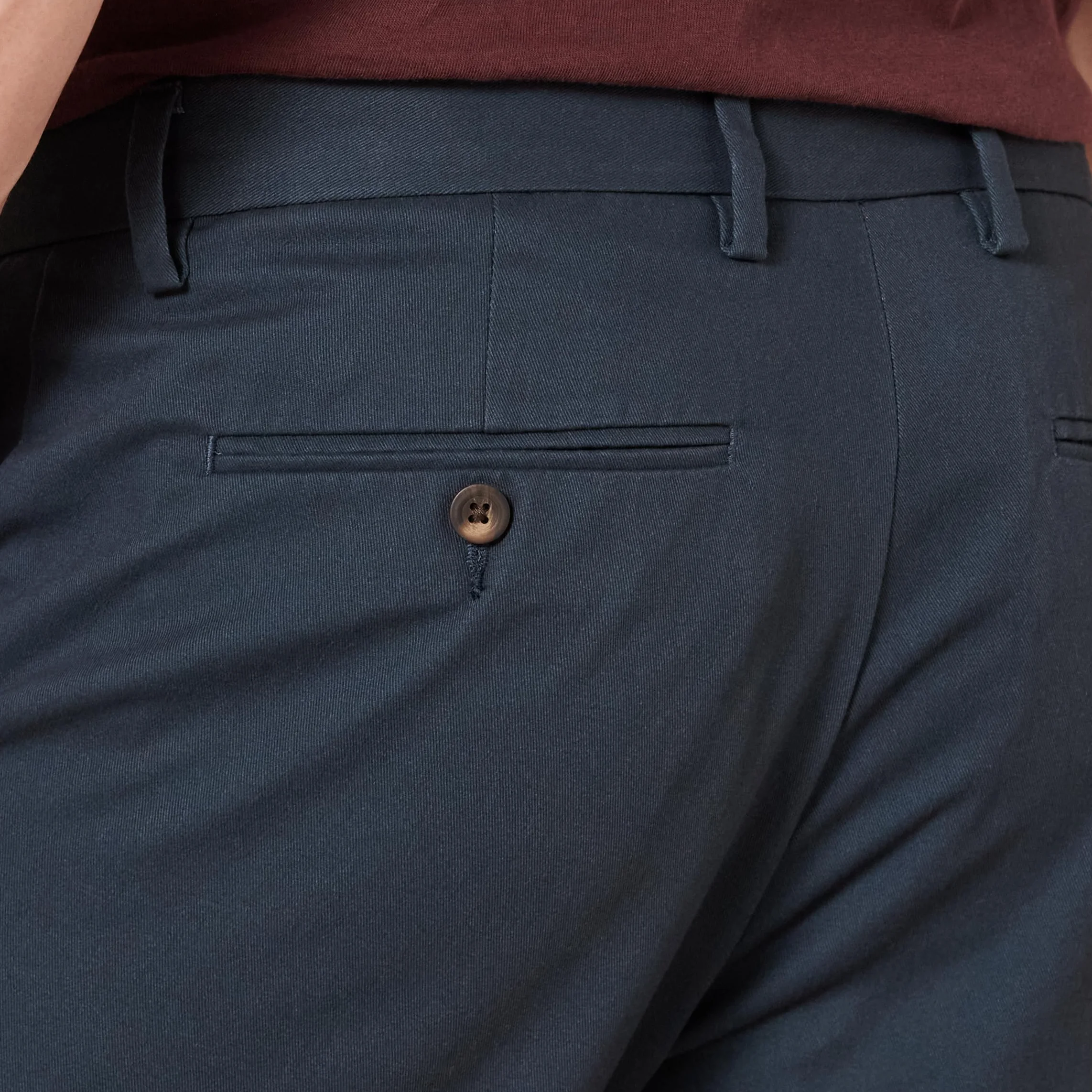 Amazon Essentials Mężczyźni Slim-Fit odporne na zagniecenia spodnie chinosy z płaskim przodem
