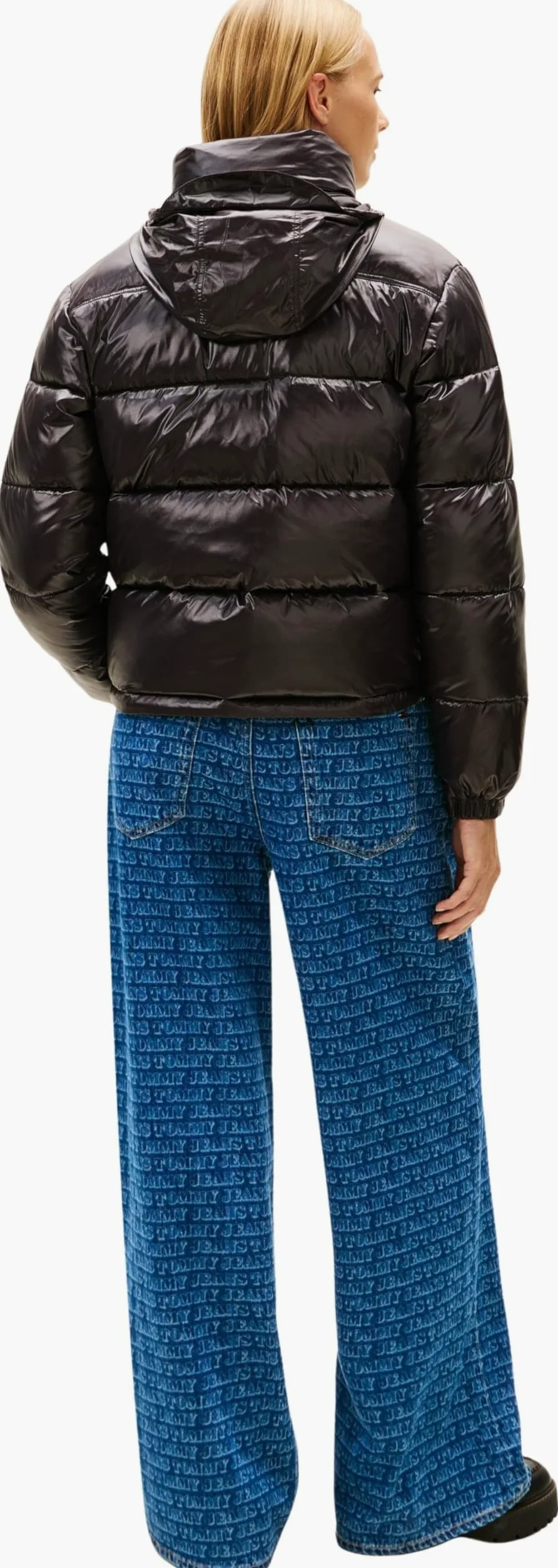 Tommy Jeans Damska kurtka puchowa TJW PCKBL HD ESS PFFR SHINY EXT DW0DW22039, CZARNA (Czarna), S, czarny (czarny), S