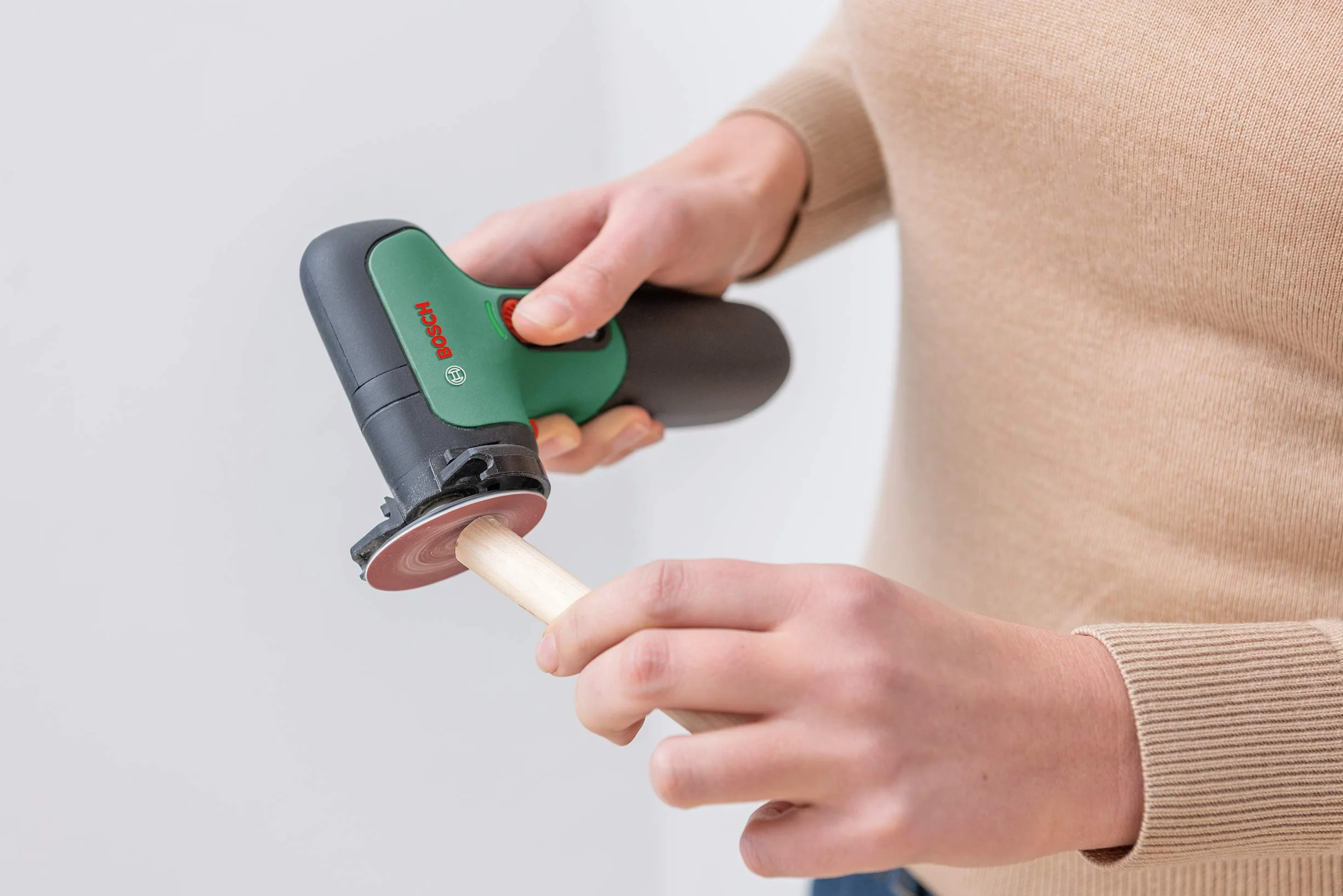 Bosch 6 tarcz ściernych (do drewna i farby Ø 50 mm, wielkość ziarna P120, osprzęt Bosch Easy Cut&Grind)