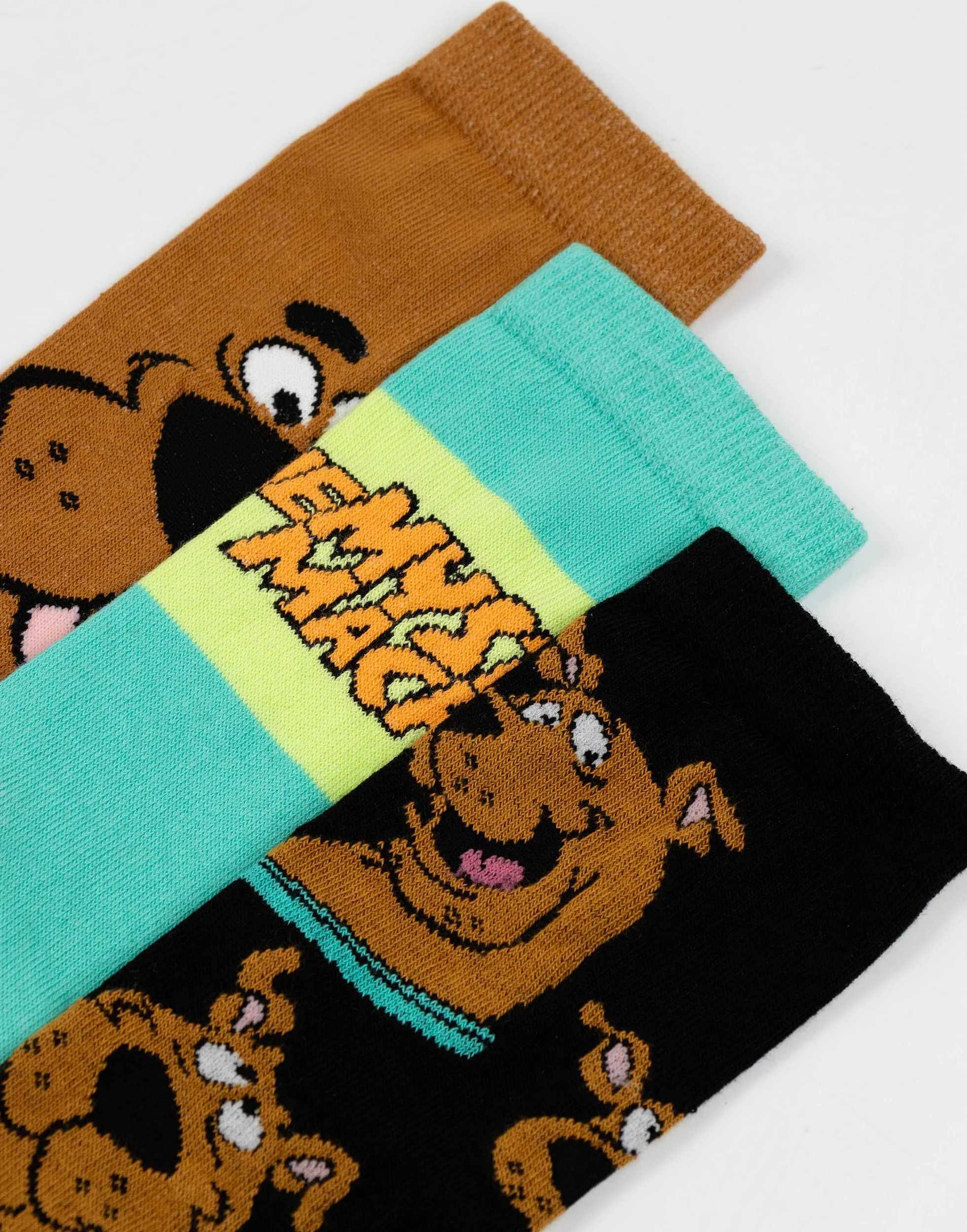 Scooby-Doo! Zestaw 3 skarpetek unisex z motywem Scooby Doo Mystery Machine w wielokolorowe paski