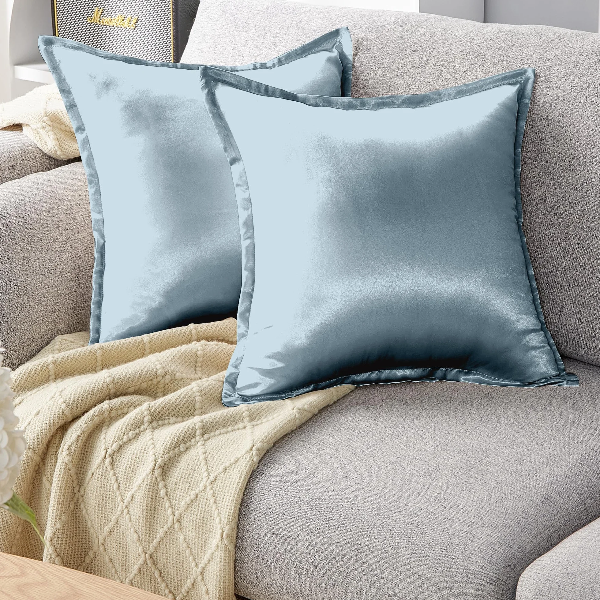 Zestaw 4w1: 2x Satynowa Poszewka 40x40cm + Opaska + Czepek | Certyfikat OEKO-TEX® | Miękki i Błyszczący Jak Jedwab | Ochrona Włosów | Pranie Maszynowe Niebieski Kamyk