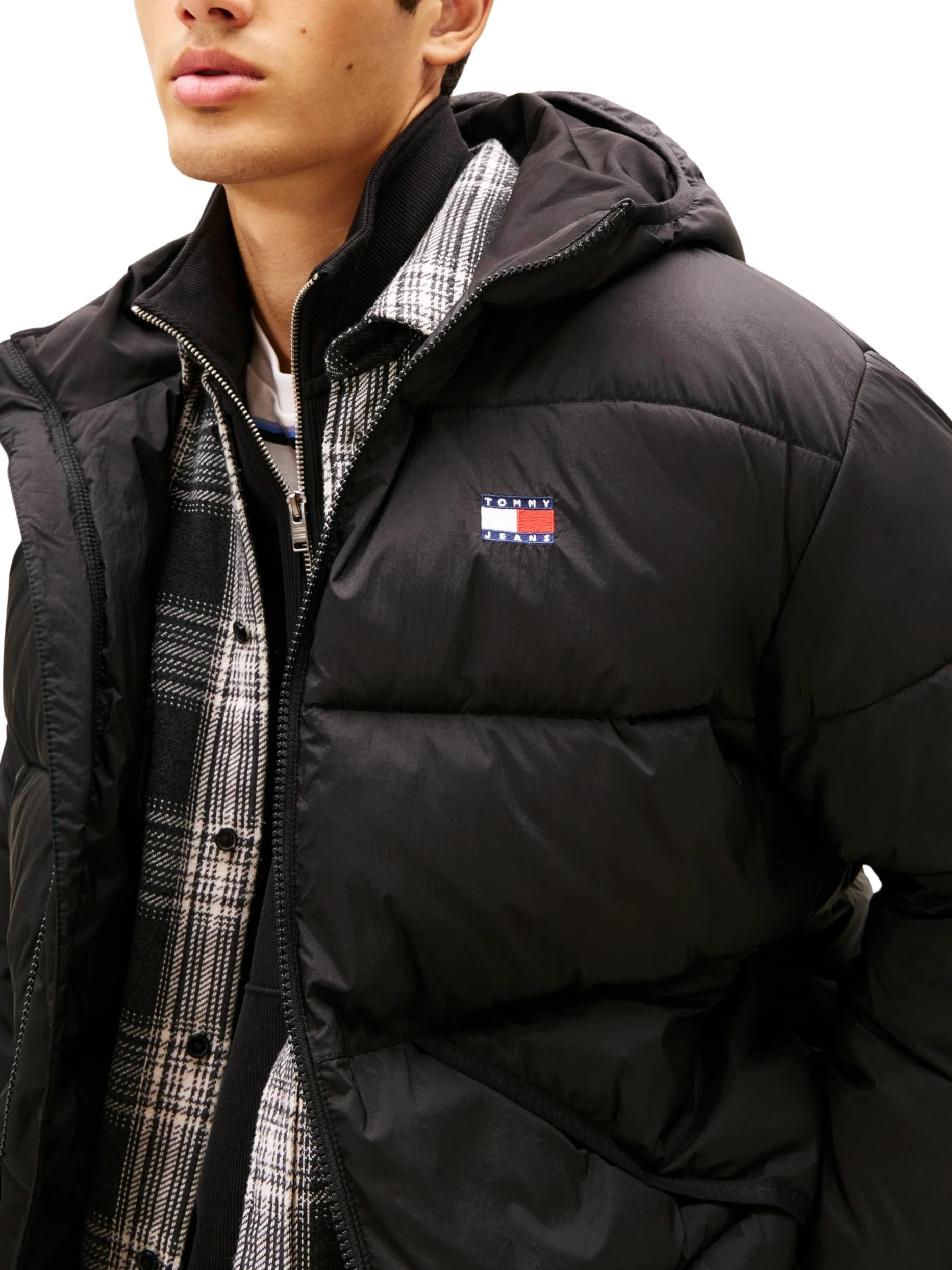 Tommy Jeans Męska kurtka puchowa TJM VAIL HOODED PUFFER EXT DM0DM22296, CZARNY (czarny), L, czarny (czarny), L