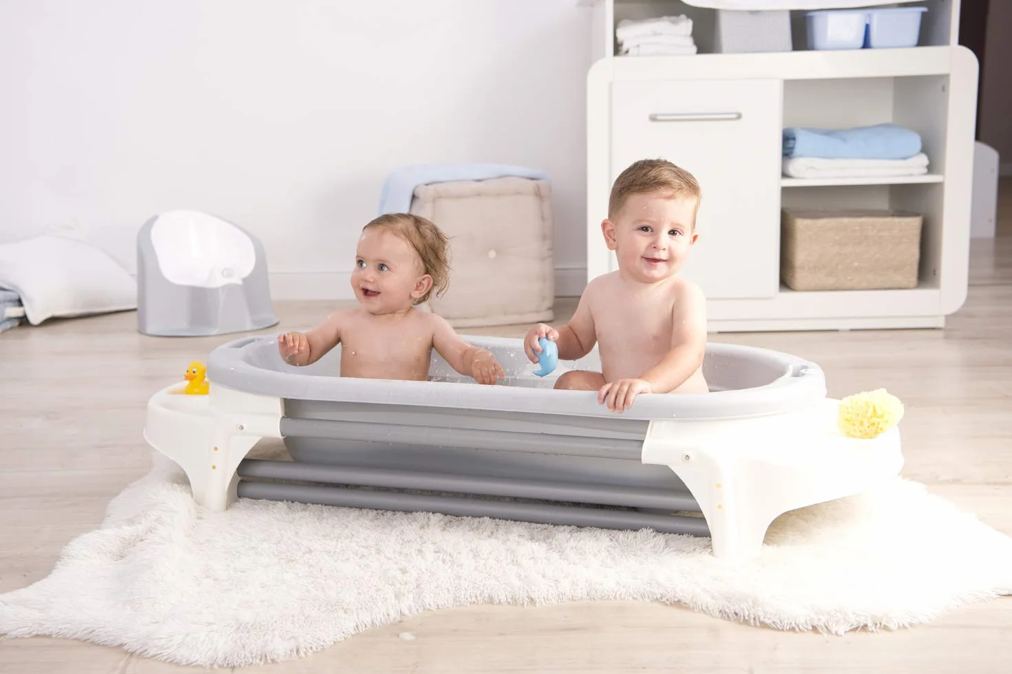 Rotho Babydesign TOP Xtra Duża wanienka, Z 2 matami antypoślizgowymi i korkiem spustowym, Idealna dla 2 dzieci, Do 36 miesiąca, TOP Xtra, Stone Grey (Szary), 20500 0286