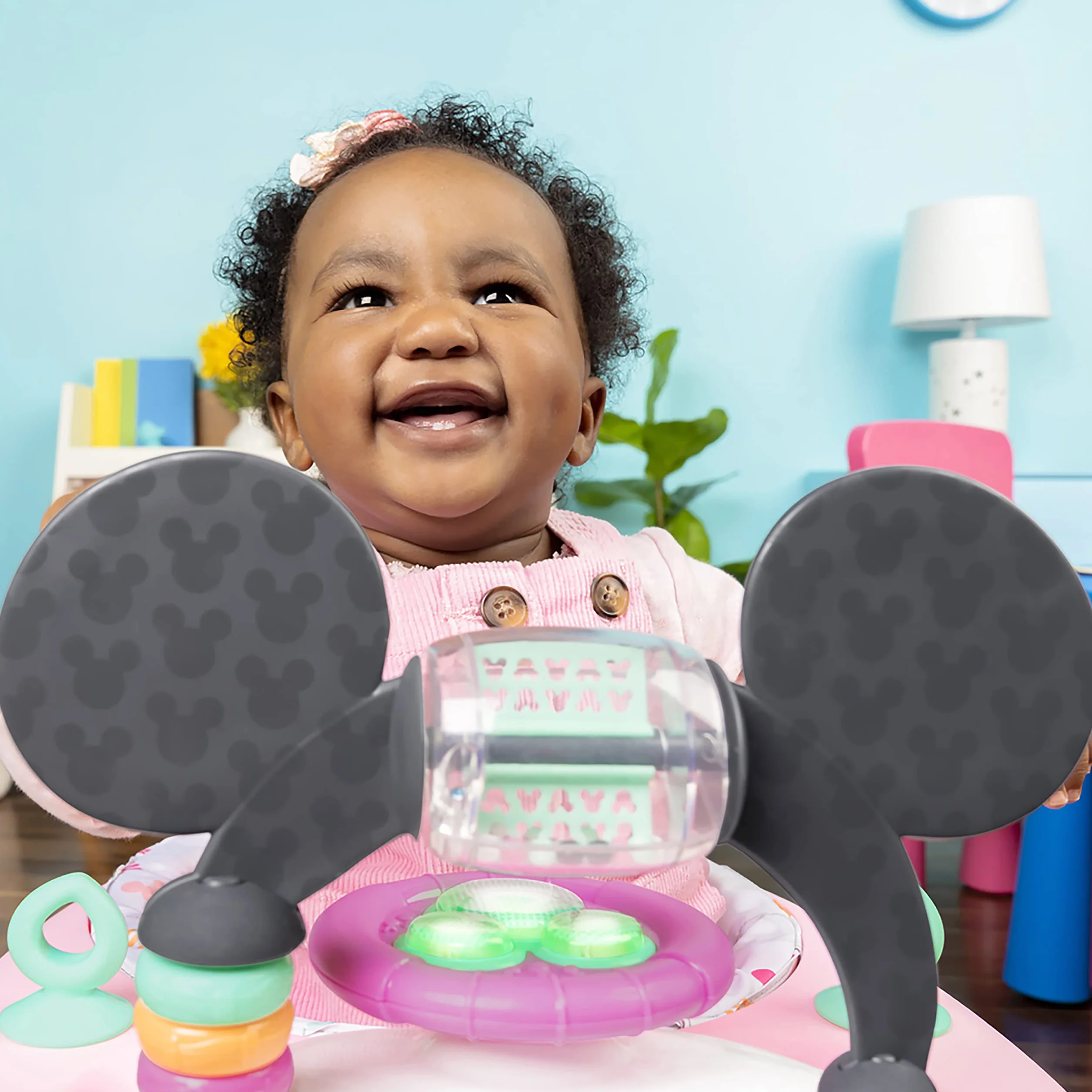 Bright Starts, Disney Baby, Minnie Forever Besties, chodzik i centrum aktywności 2 w 1, oświetlenie i muzyka, regulowana wysokość, łatwe składanie, od 6 miesięcy