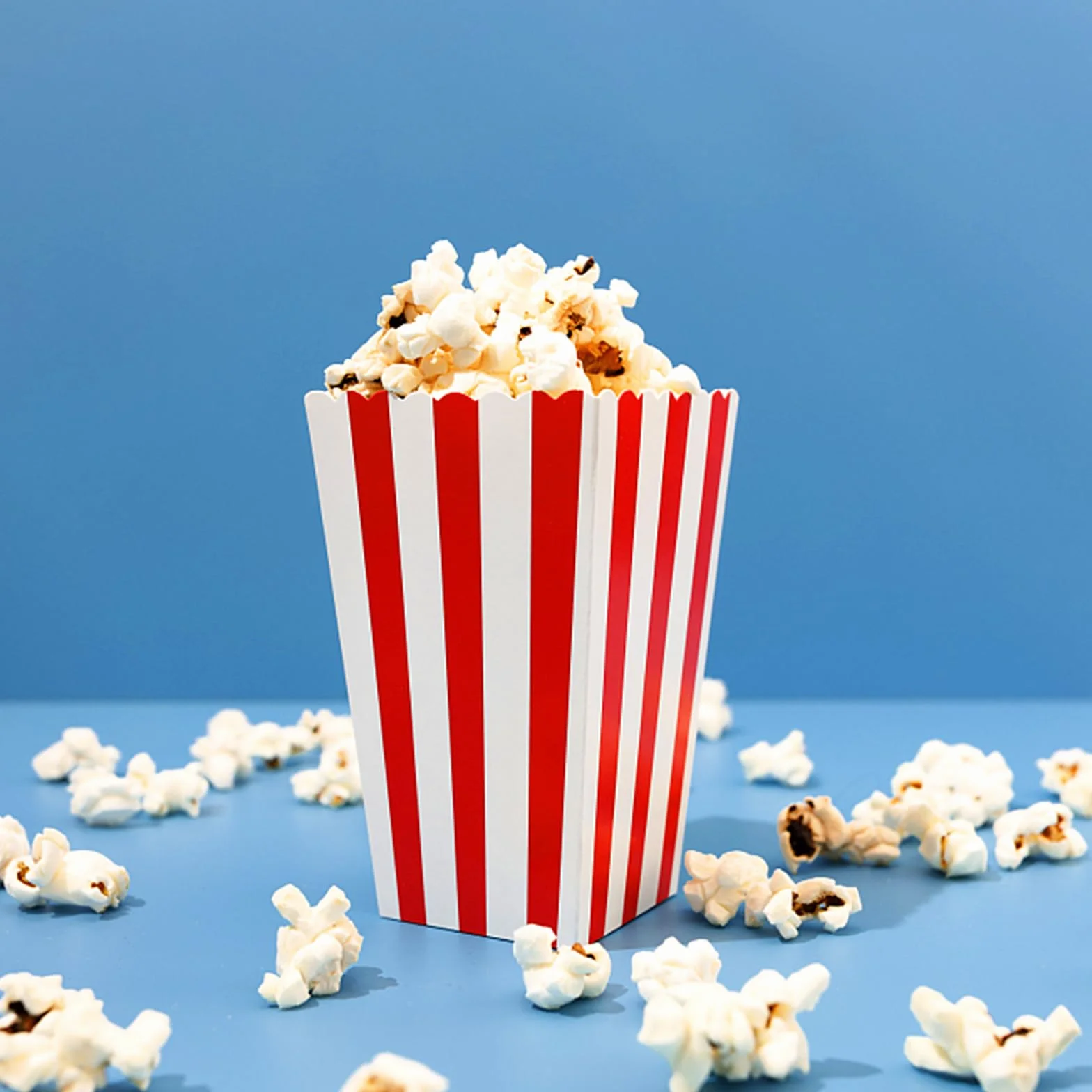 ZOENHOU 120 sztuk torebek na popcorn, czerwono-bia?e paski, ma?e torebki na popcorn, pude?ka na popcorn, mini pude?ka na przek?ski, kartonowe pojemniki na s?odycze, zestaw na cukierki, popcorn,