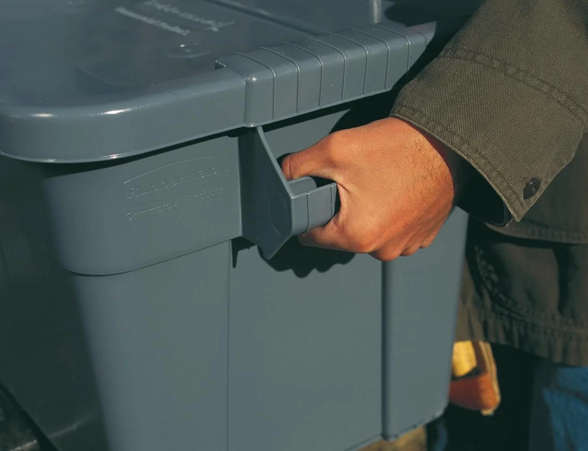 Rubbermaid Commercial Products BRUTE Tote Storage Bin with Lid, 20-Gallon, Gray, Rugged/Reusable Boxes for Garage/Moving/Camping/Basement Storage/Kitchen/Warehouse/Outdoor, Pack of 1