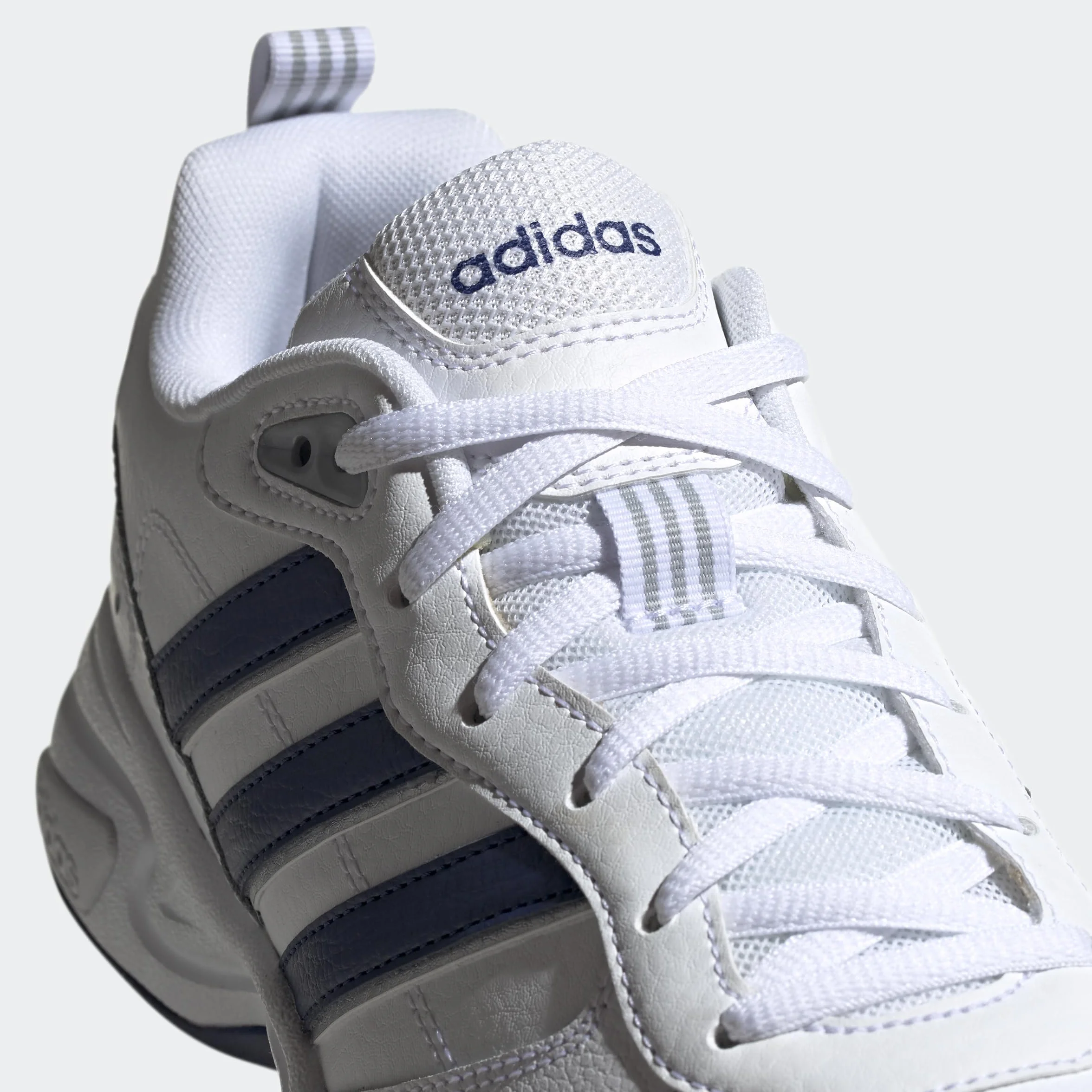 adidas Strutter Buty sportowe Mężczyźni