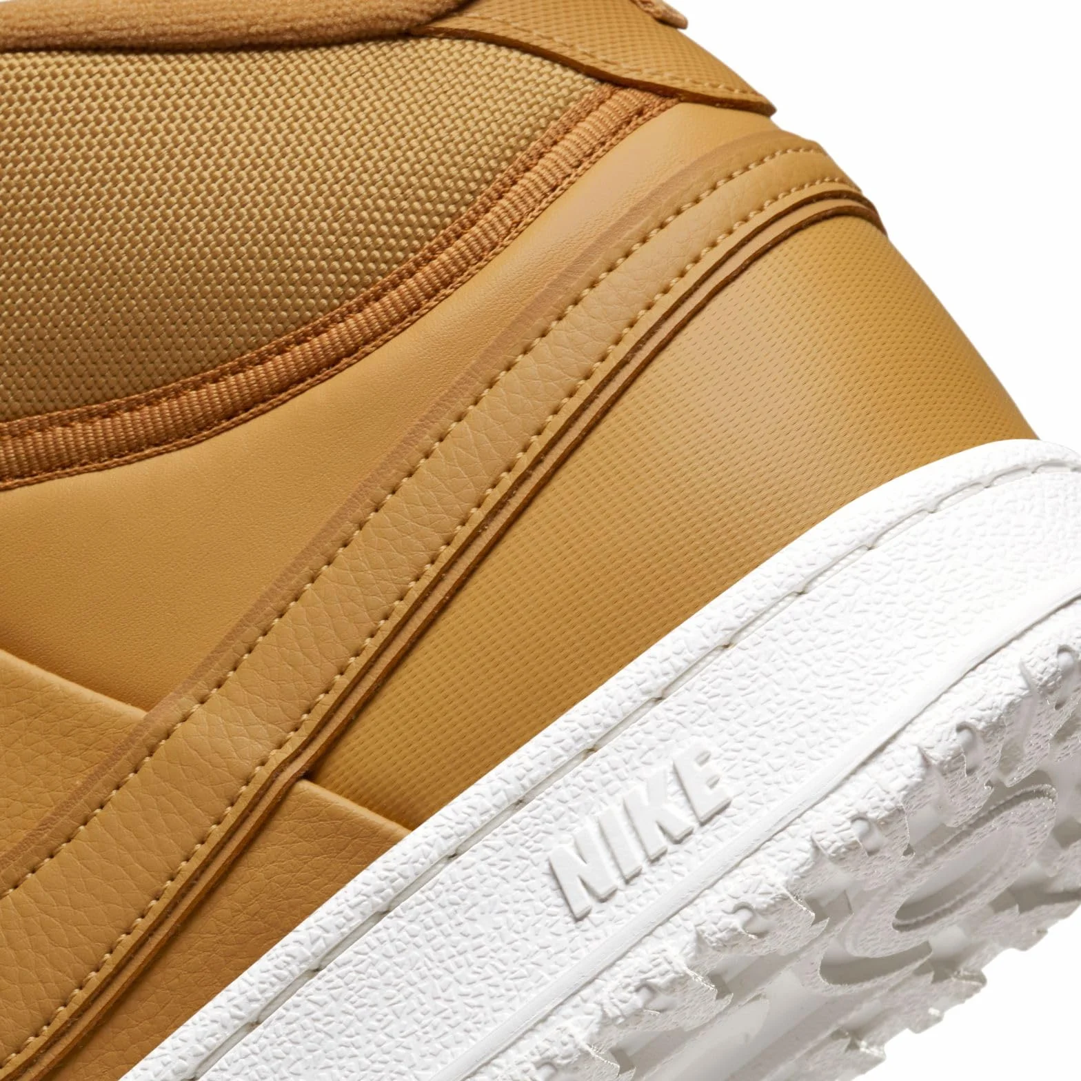 NIKE Mężczyźni Court Vision Mid WinterThree Quarter High