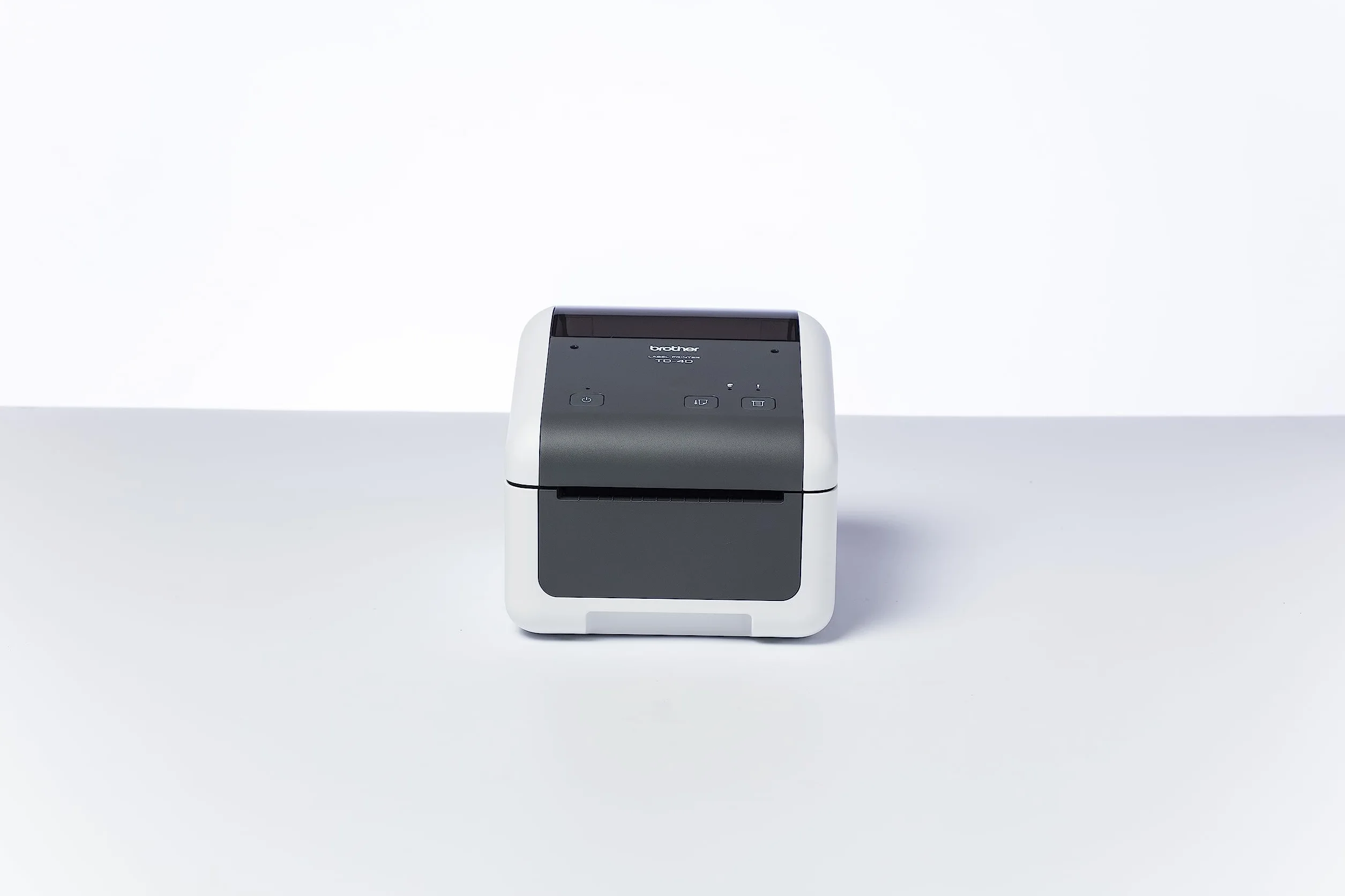 Brother TD-4210D drukarka etykiet, prędkość druku 203 dpi i 127 mm/s. Szerokość druku 104 mm, port USB i szeregowy