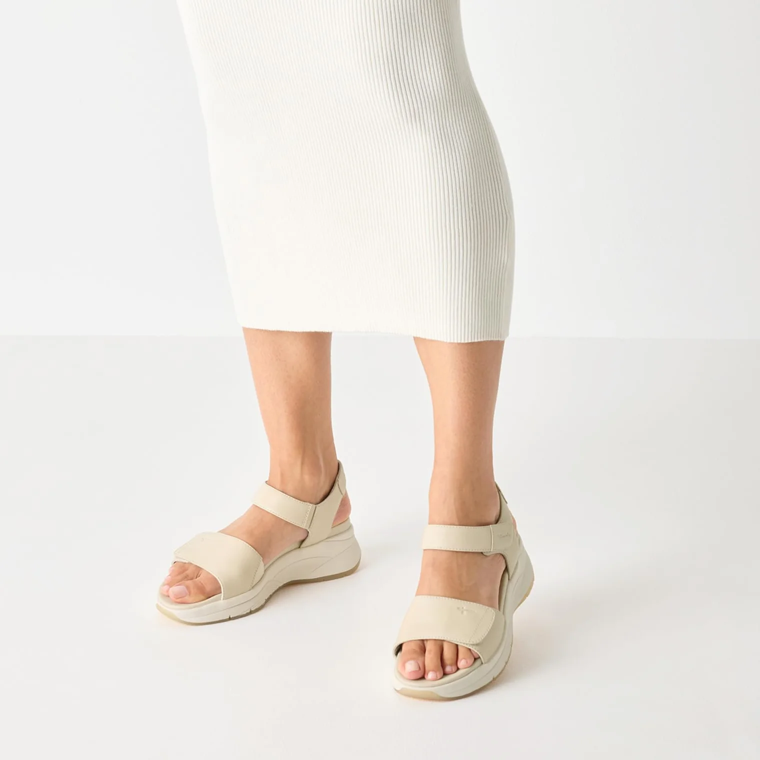 Tamaris Kobiety Tamaris Comfort Damen Sandale MultiadjustableSandał