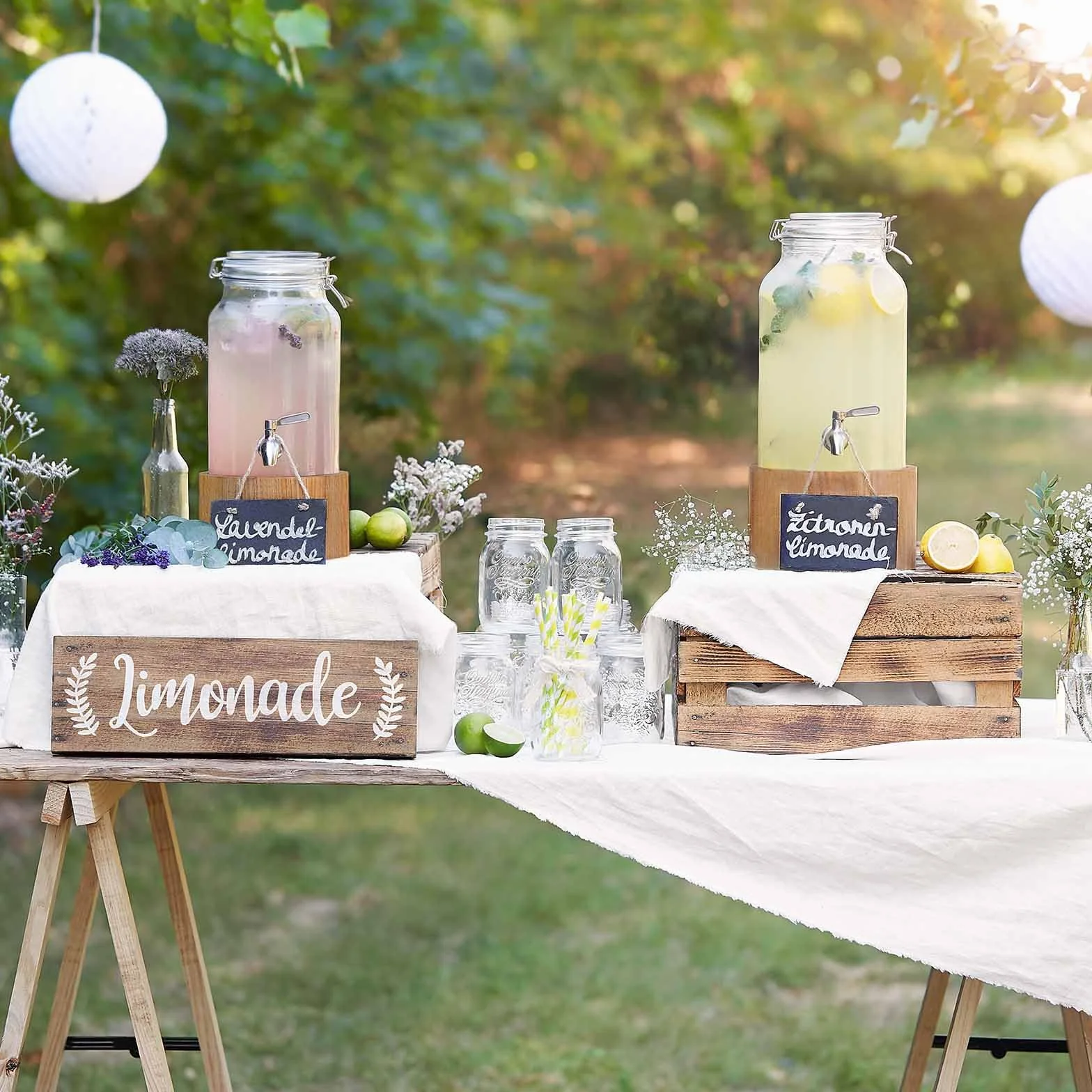 SPRINGLANE szklany dozownik do napojów 3,8 l Greta z kranikiem i stojakiem ze stali nierdzewnej z drewna dębowego, dozownik lemoniady, styl vintage Mason Jar