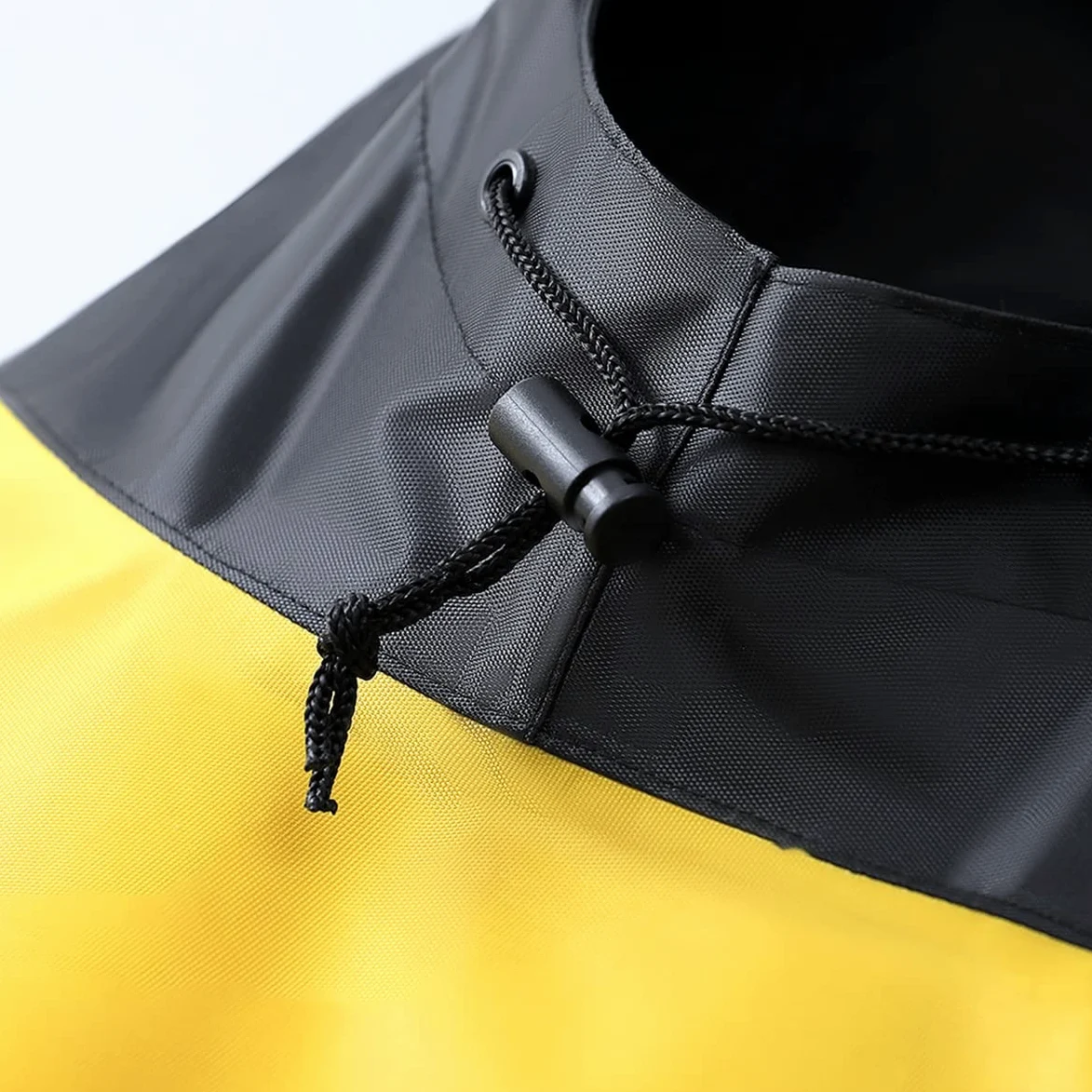 Peleryna przeciwdeszczowa rowerowa Poncho na rower E-Bike Pokrowiec na hulajnogę Wodoodporny, wiatroszczelny, unisex z kapturem(Green,Medium)