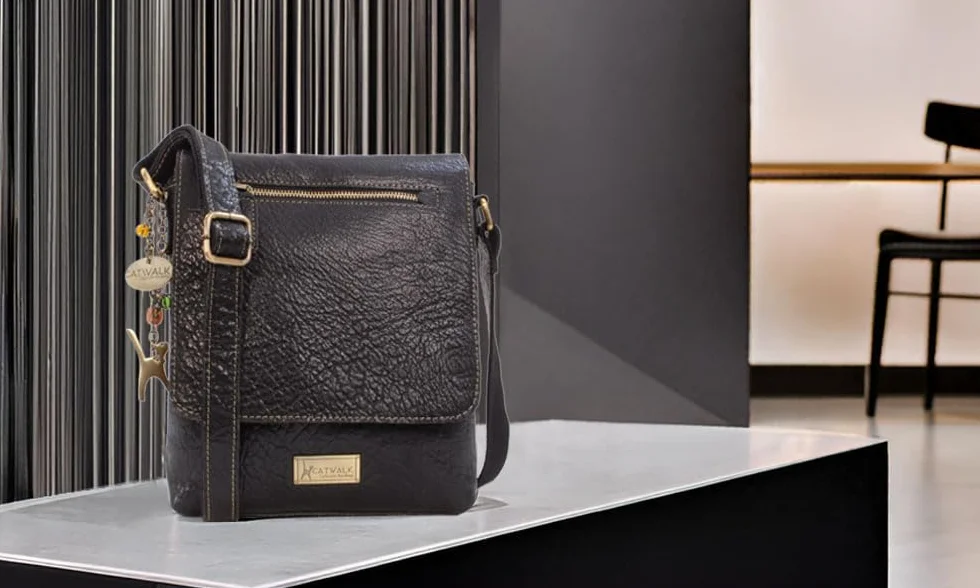 Catwalk Collection Handbags - Damska Skórzana Antykradzieżowa Torebka Crossbody - Średnia Torba Listonoszka - Regulowany Pasek - Anja
