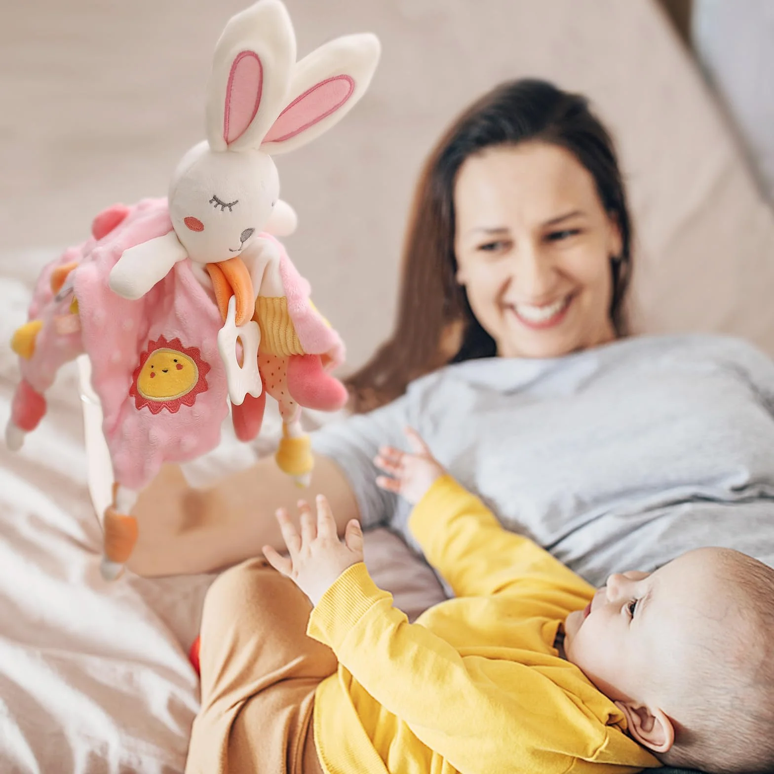 Youuys Zestaw upominkowy z okazji narodzin dziecka, dla chłopców i dziewczynek, drewniana skrzynka, prezent dla noworodka, zestaw 8 w 1, z muślinową chustką + bawełnianą chustką do przytulania +