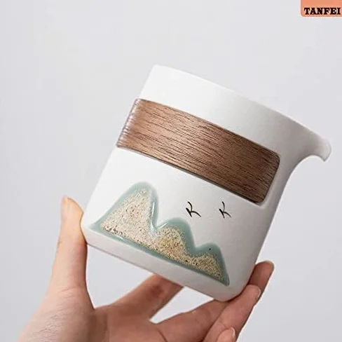 Torebka na ramię dla kobiet - przestronny design, trwały materiał, idealna do codziennego użytku