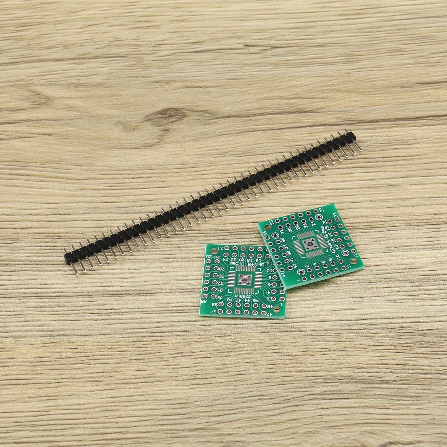 51 szt. 12 rodzajów SMD do DIP adapter płytki zestaw SOP8 SOP10 SOP14 SOP16 SOP20 SOP24 SOP28 0402/0603/0805 SMT SOT89/SOT223 TQFP100 QFN32 QFN44 /48 z 40 szt. 2,54 mm nagłówek pinów