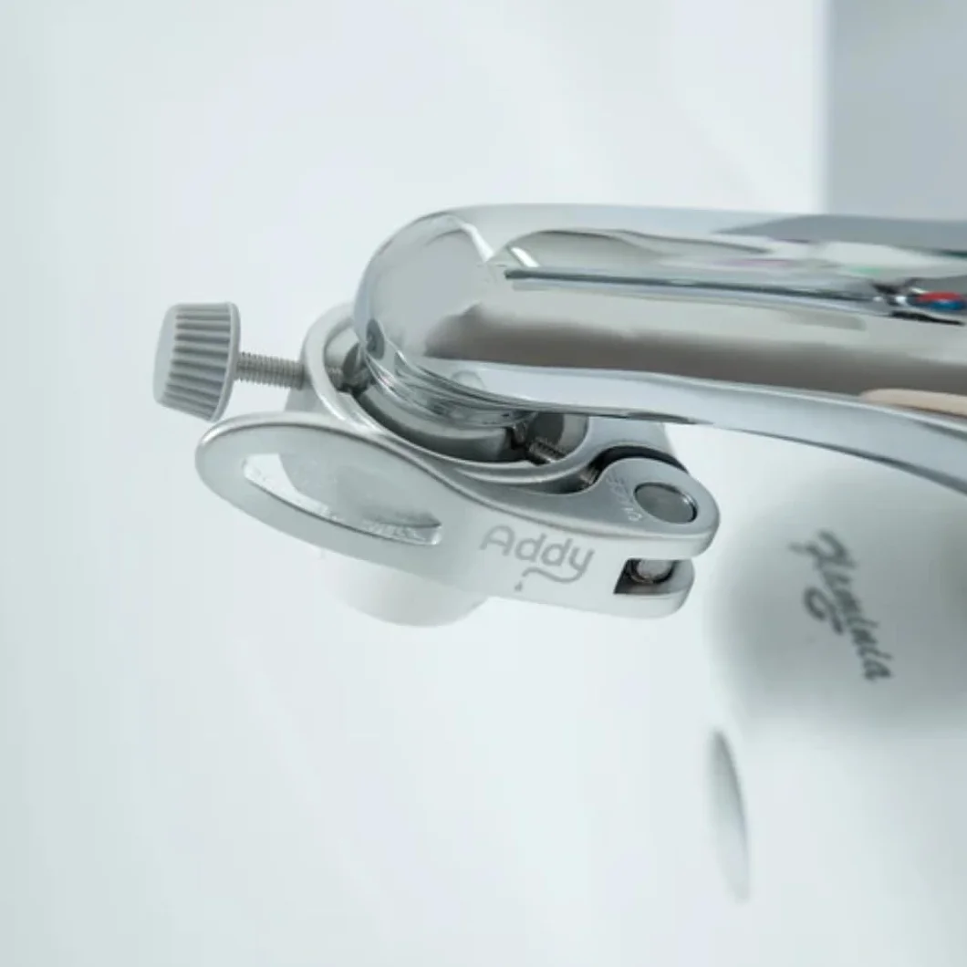 ADDY – uniwersalny adapter szybkiego ładowania do urządzeń "Water Powered"