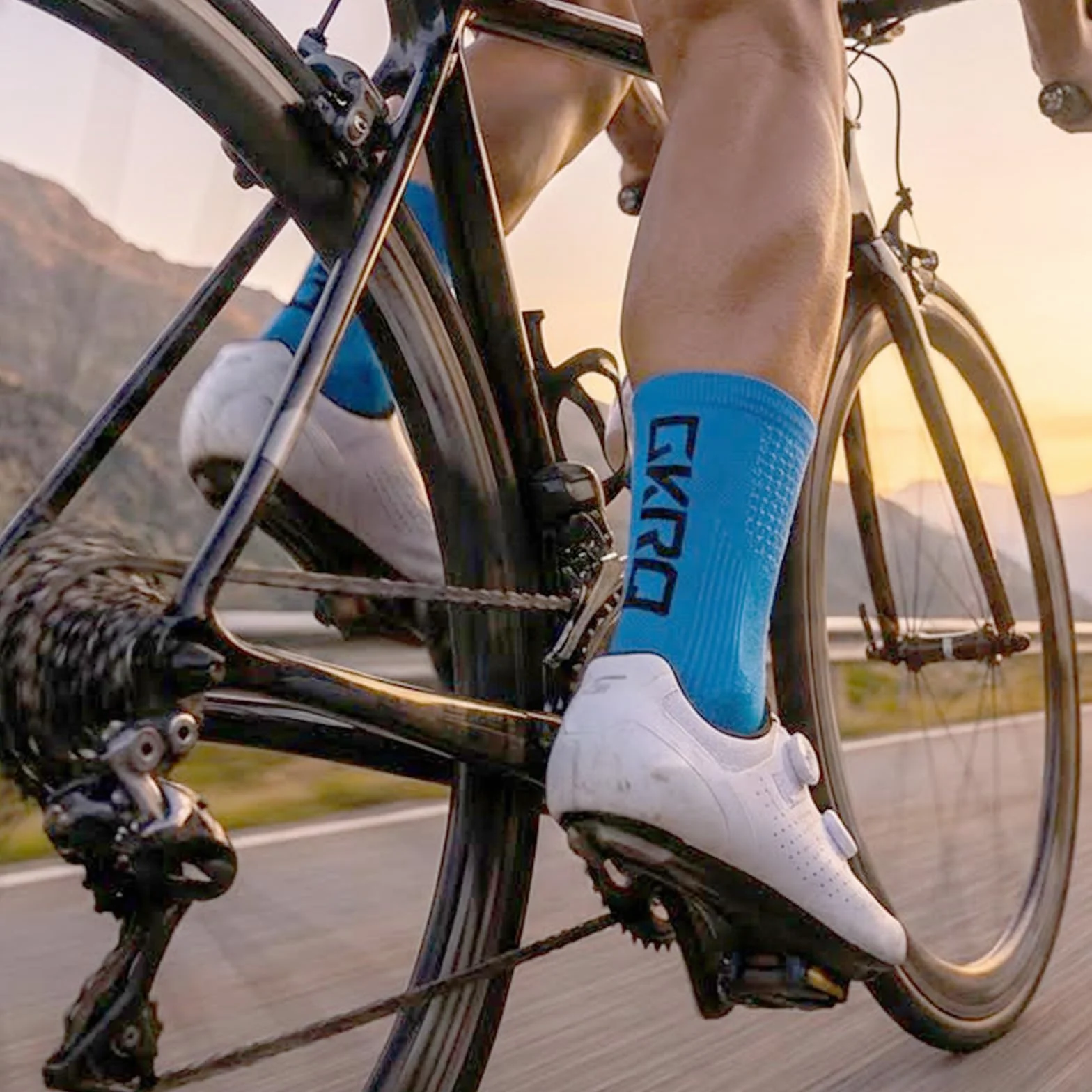 Skarpety Rowerowe Anty-Pęcherzowe Oddychające Szybkoschnące Nylon Crew Rozmiar 39-44 Zestaw 4 Par