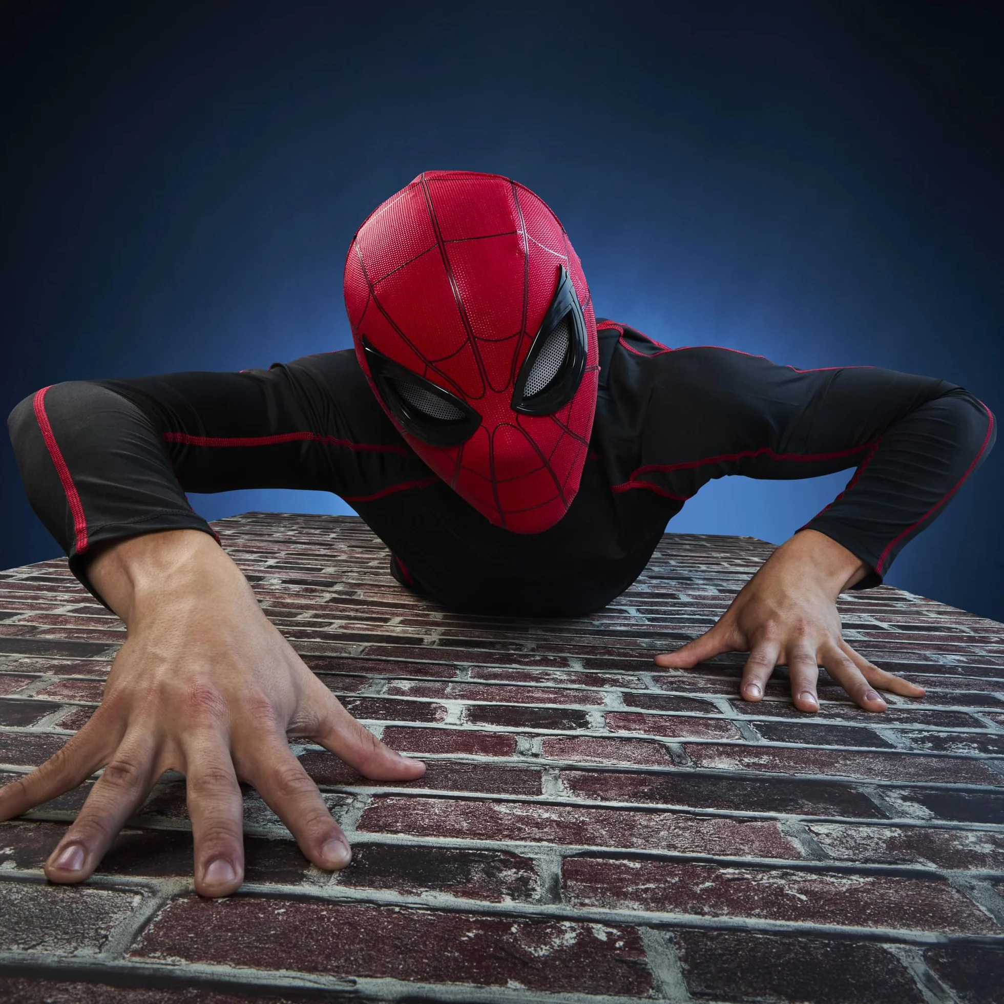 Elektroniczna ekspresyjna maska Spider-Mana z serii Marvel Legends